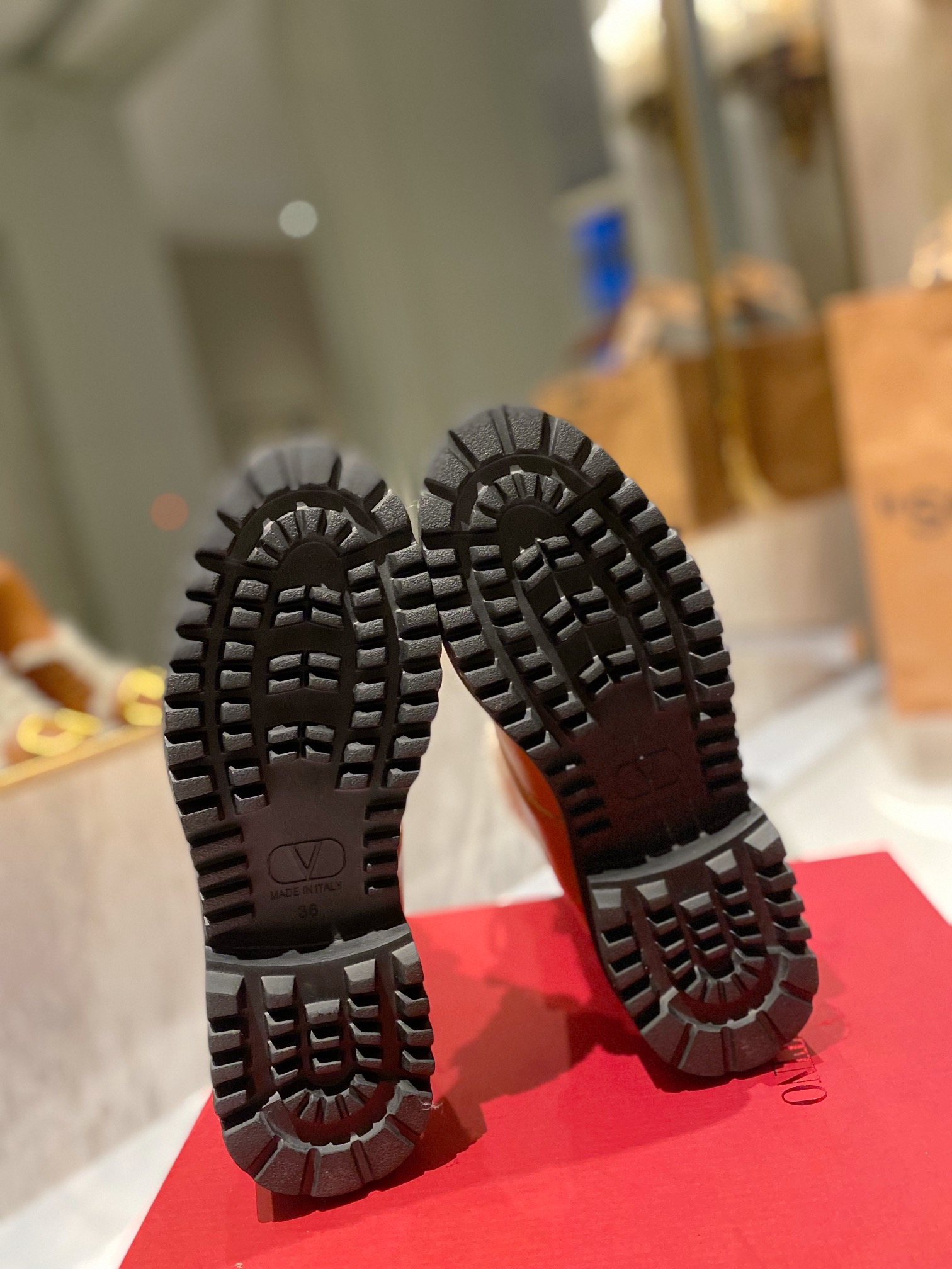 Women ๐*๐ด๐ฟ๐ธ๐๐๐ผ๐๐ Top Sneakers