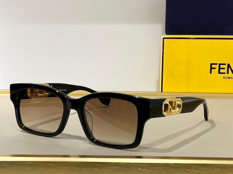 F*endi Glasses Top
