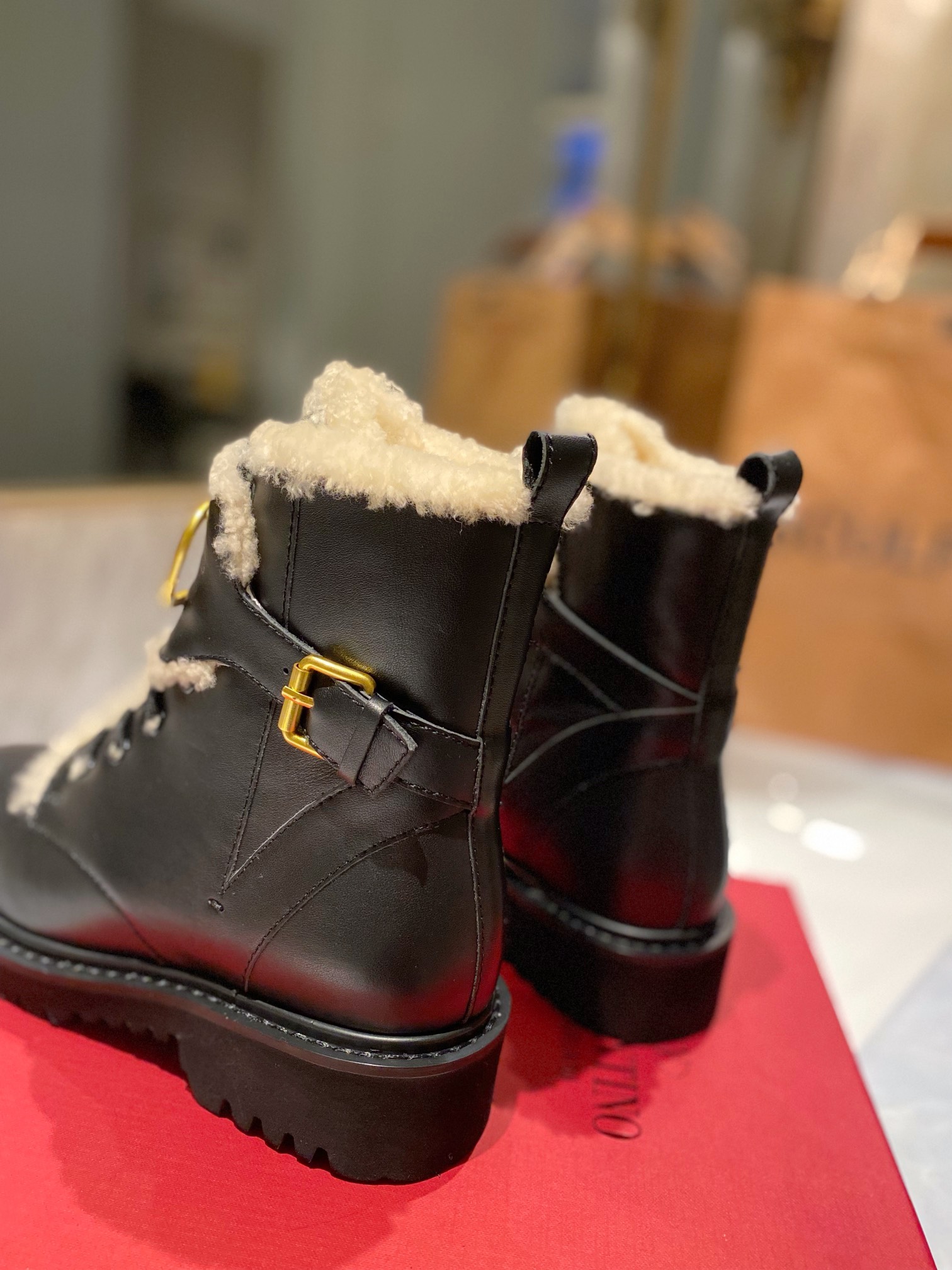 Women ๐*๐ด๐ฟ๐ธ๐๐๐ผ๐๐ Top Sneakers