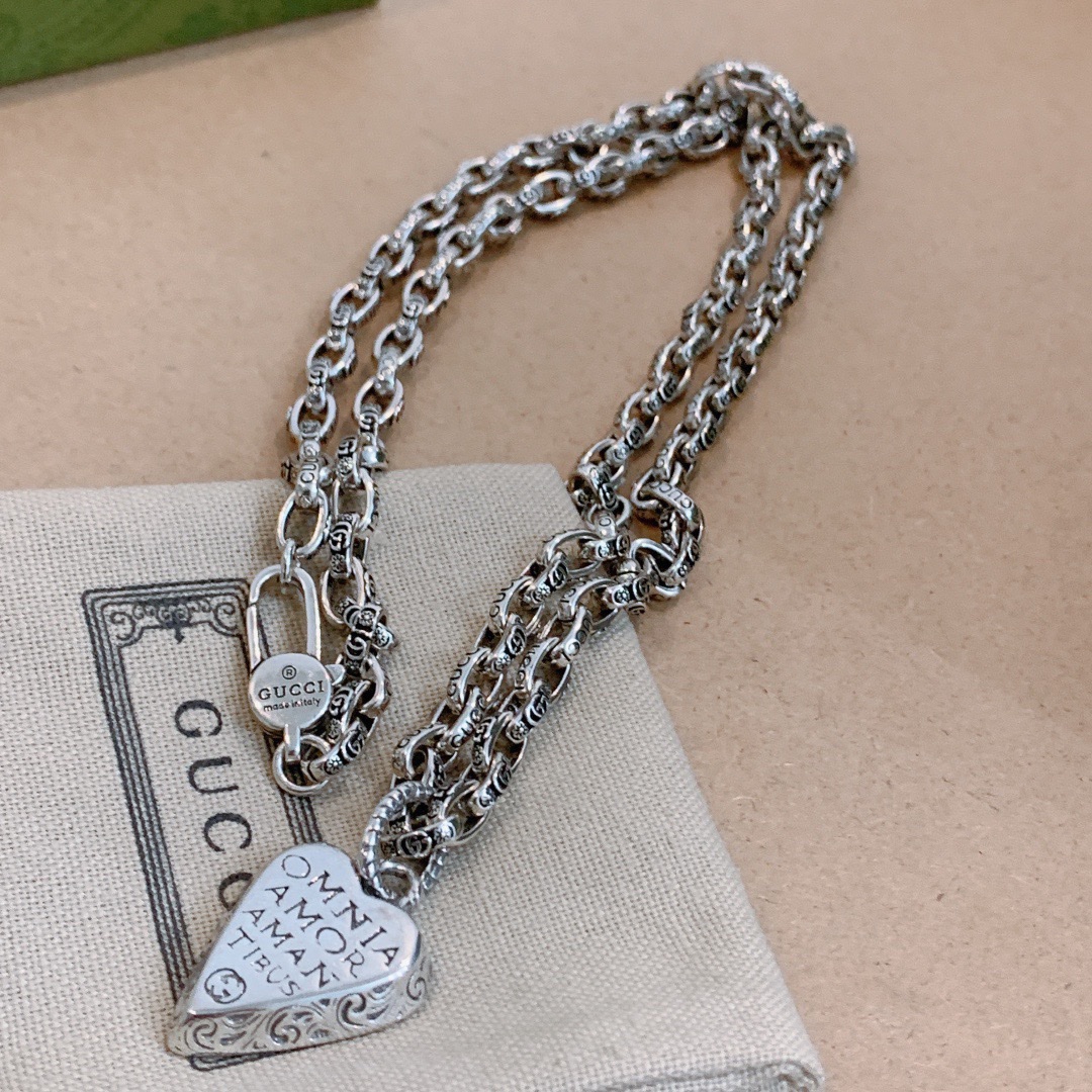 Necklace011