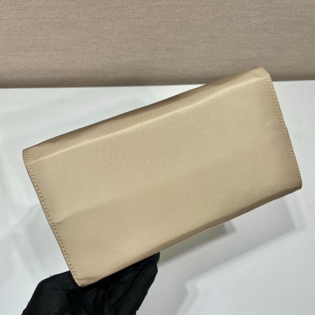 P*rada Bag Top Quality 21*17*12CM