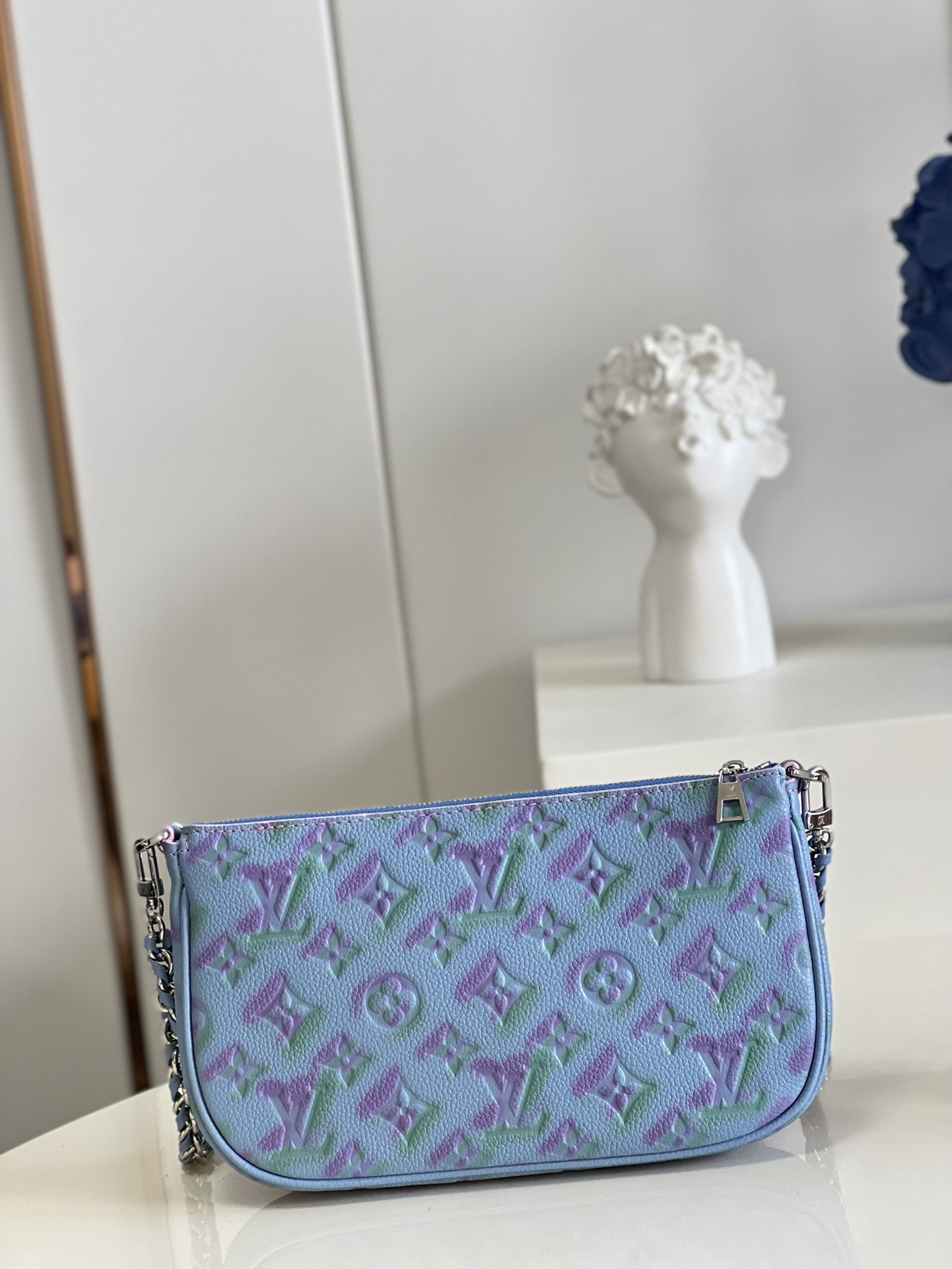 L*ouis V*uitton Top Bag 24*13.5*4CM