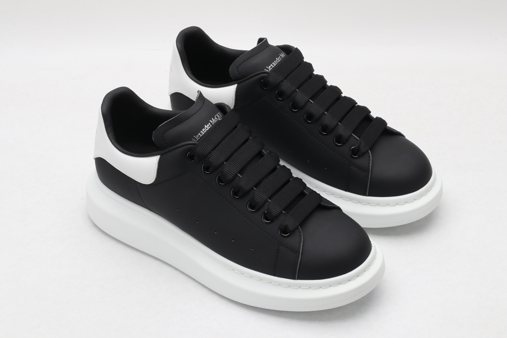 A*exander M*queen Sneaker