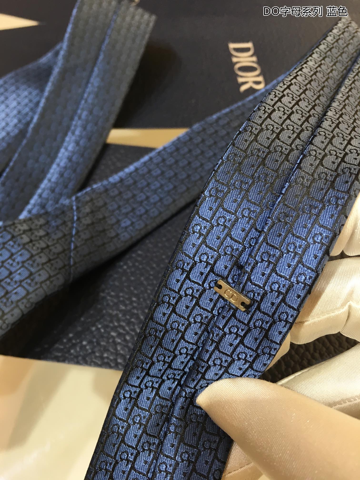 Necktie