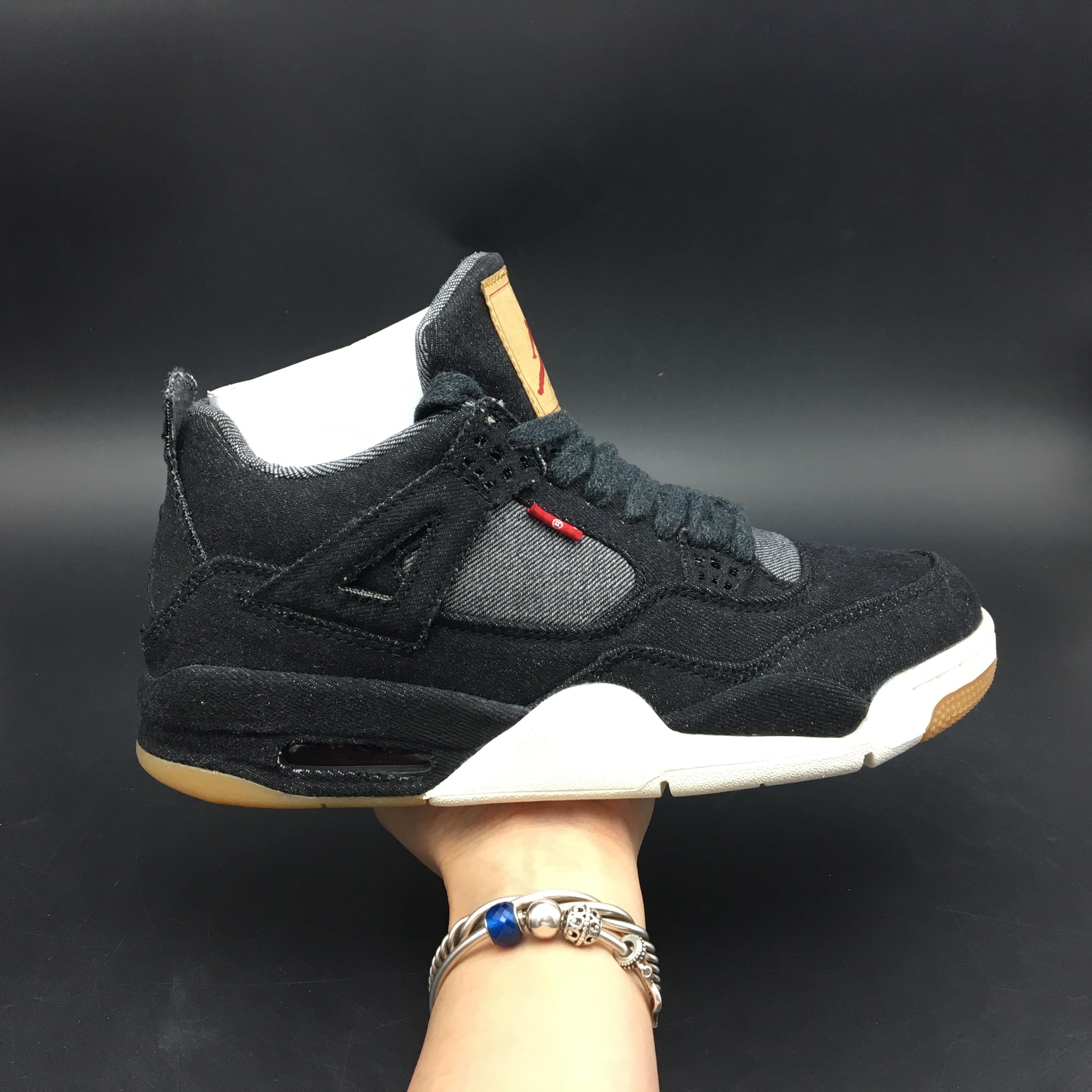 Air Jordan 4
