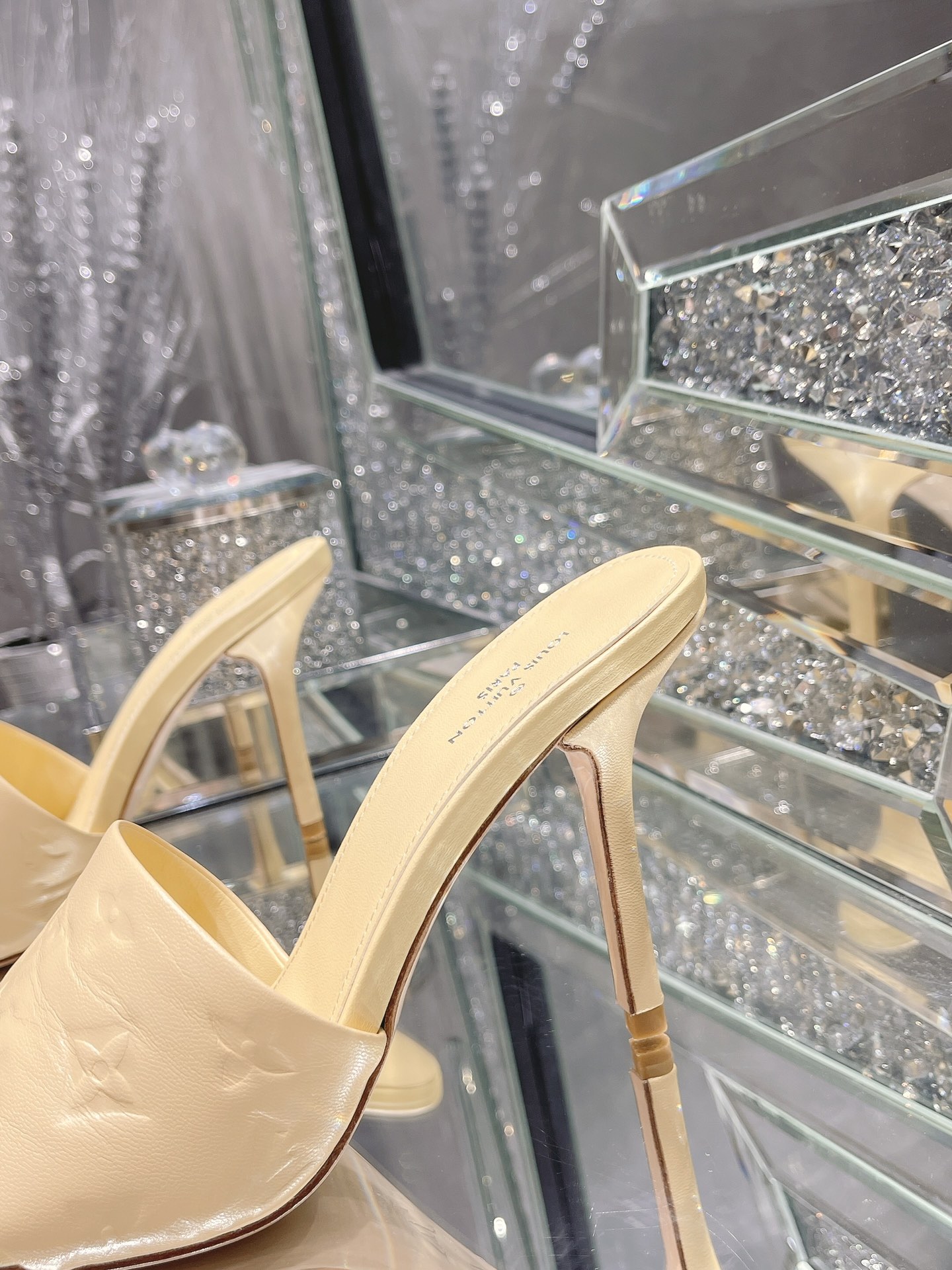 Women L*ouis V*uitton Top Sandals