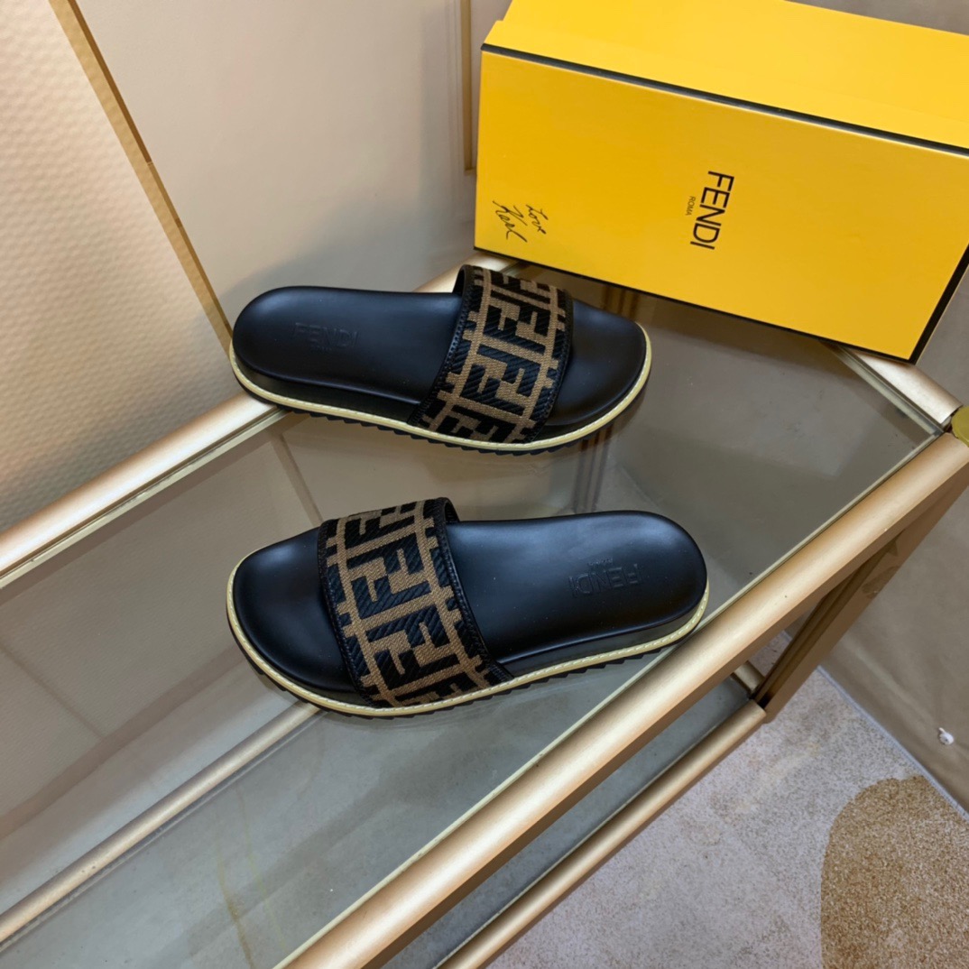 Men F*endi Top Slippers
