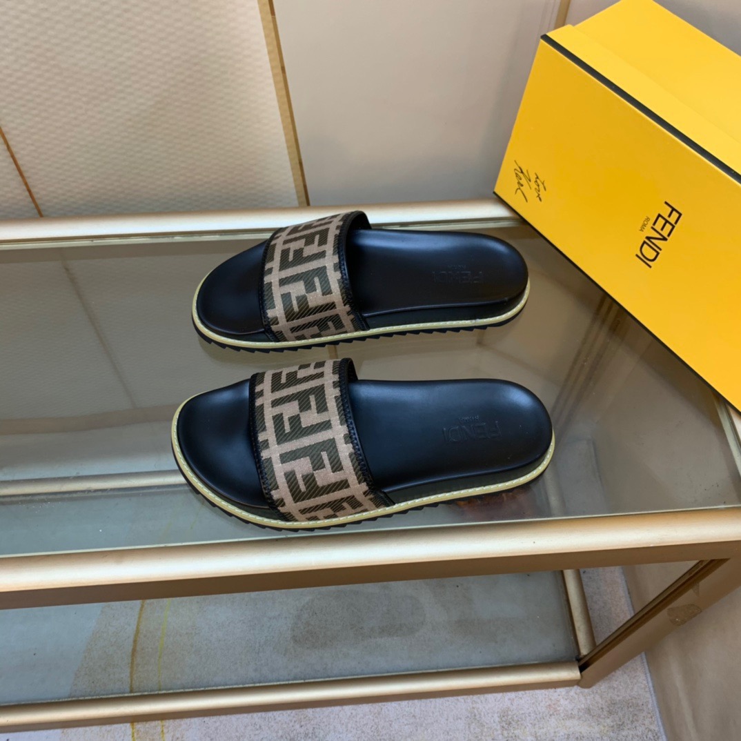 Men F*endi Top Slippers