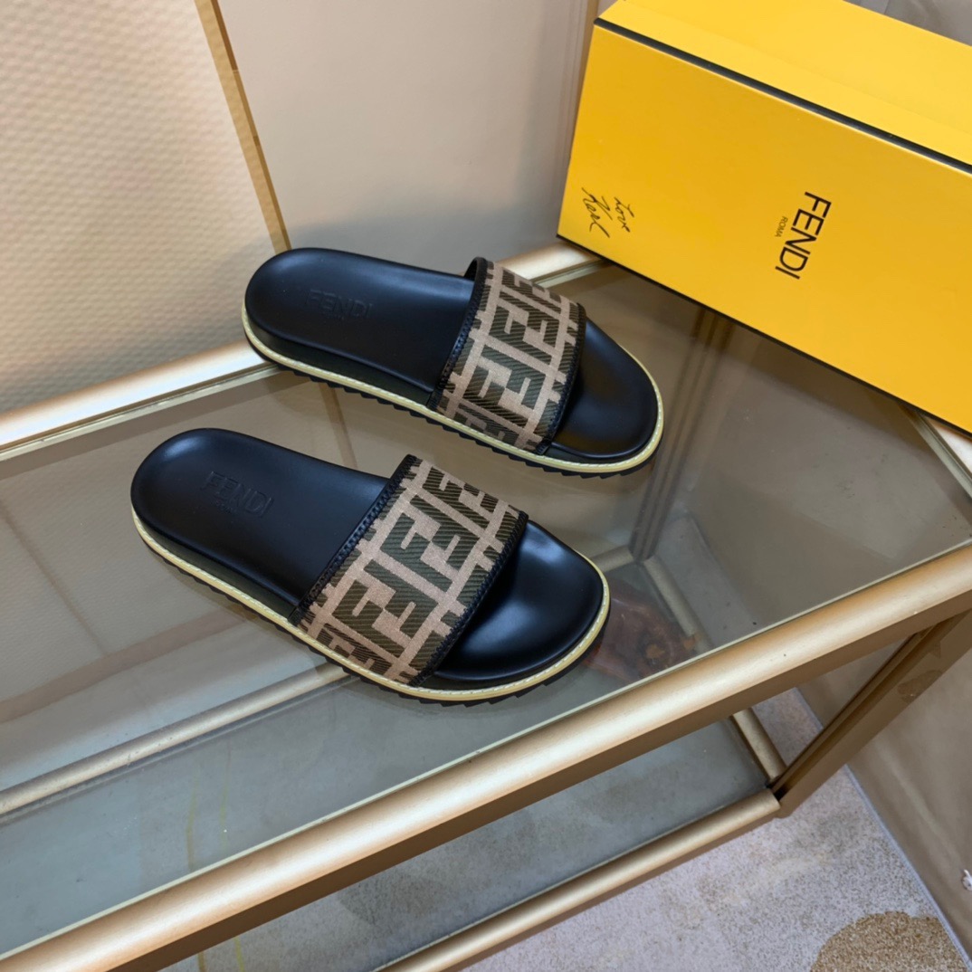 Men F*endi Top Slippers