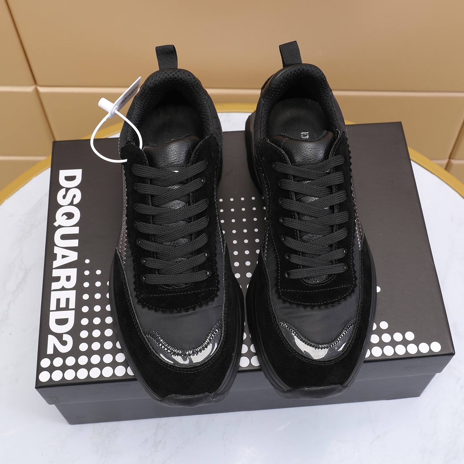 Men O*ff W*hite Top Sneakers