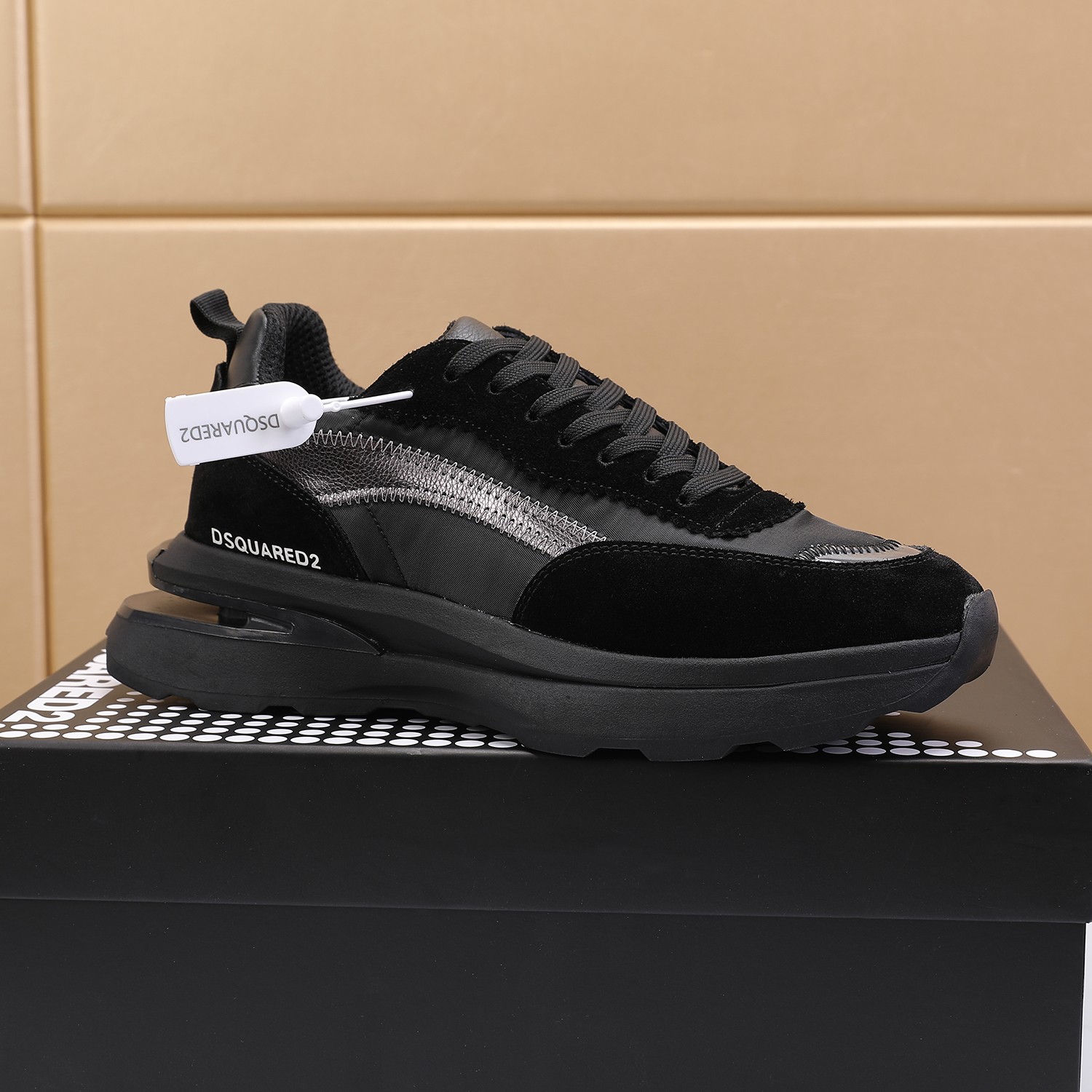 Men O*ff W*hite Top Sneakers