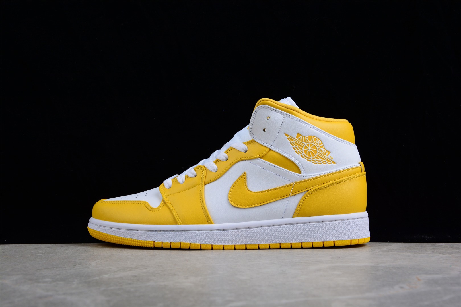Nike Air Jordan 1 High AJ1