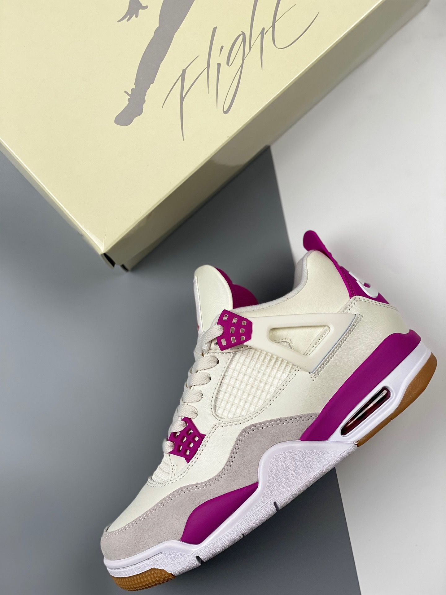 Nike Air Jordan 4 aj4