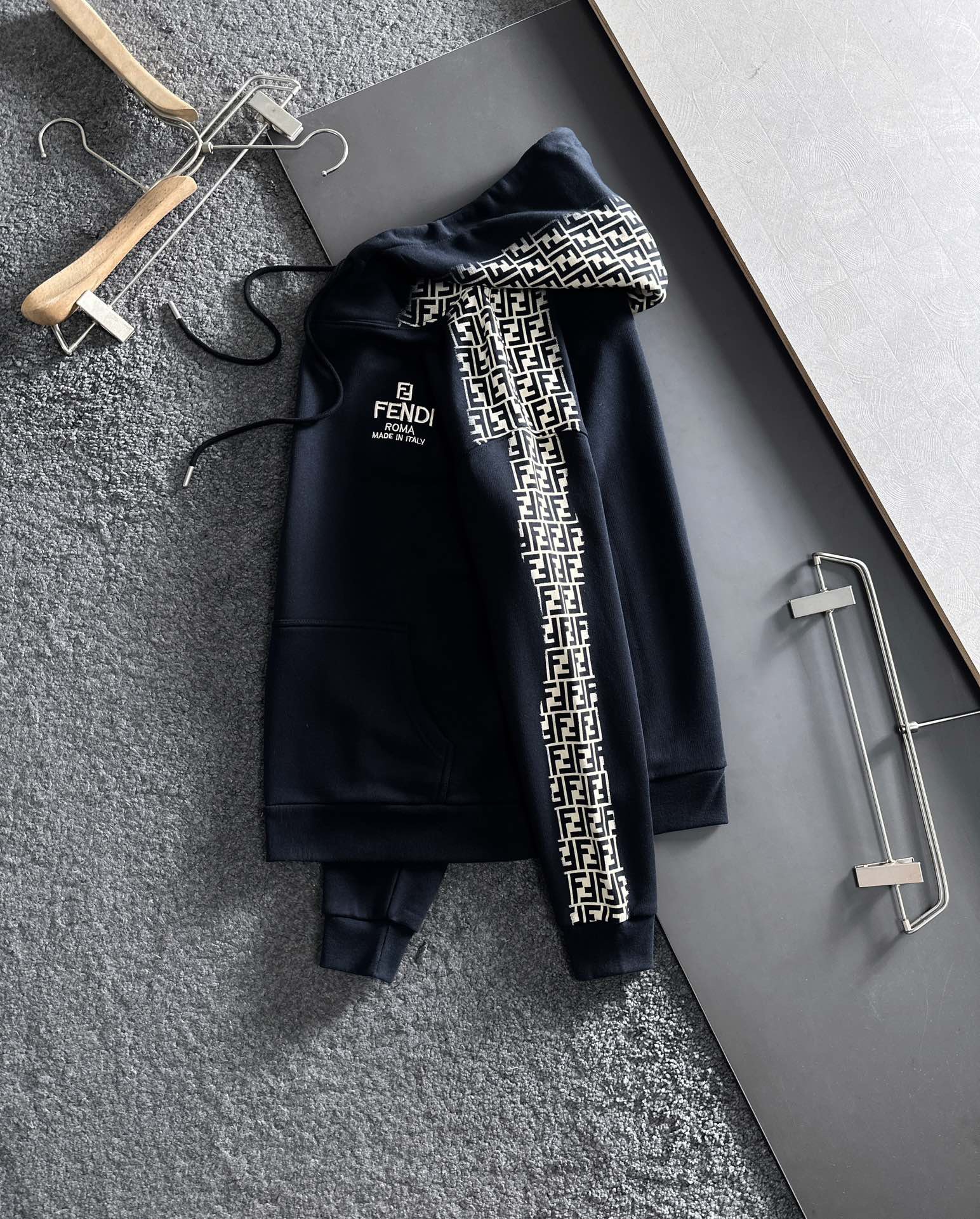 Men Sweater Top Quality ()