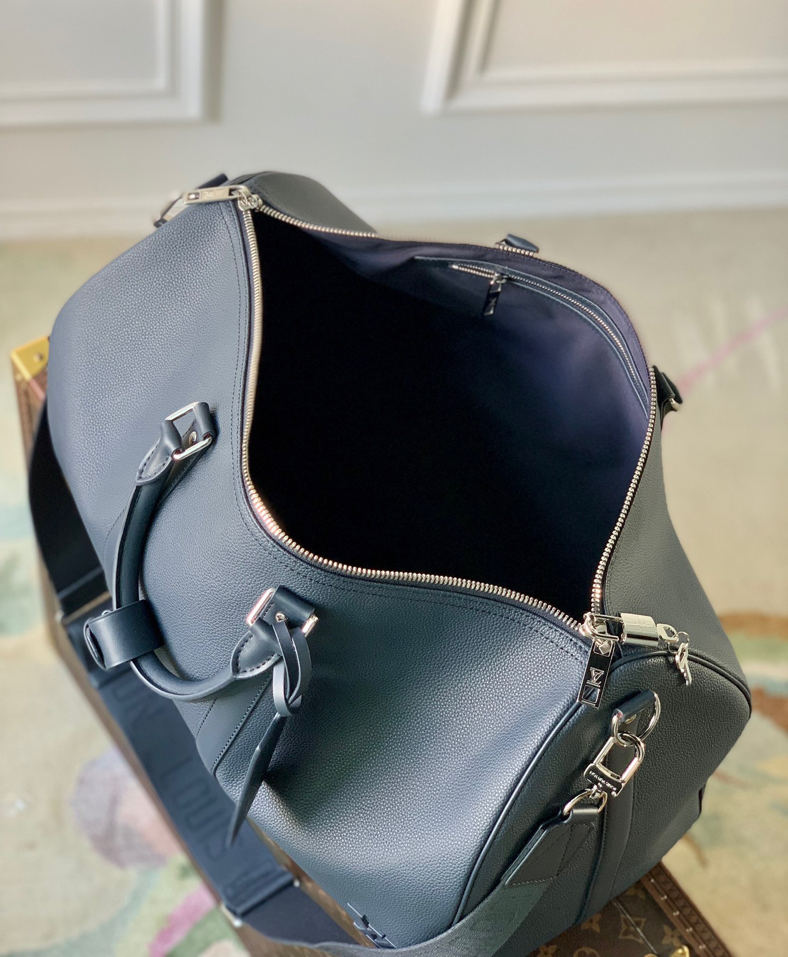 L*ouis V*uitton Top Bag