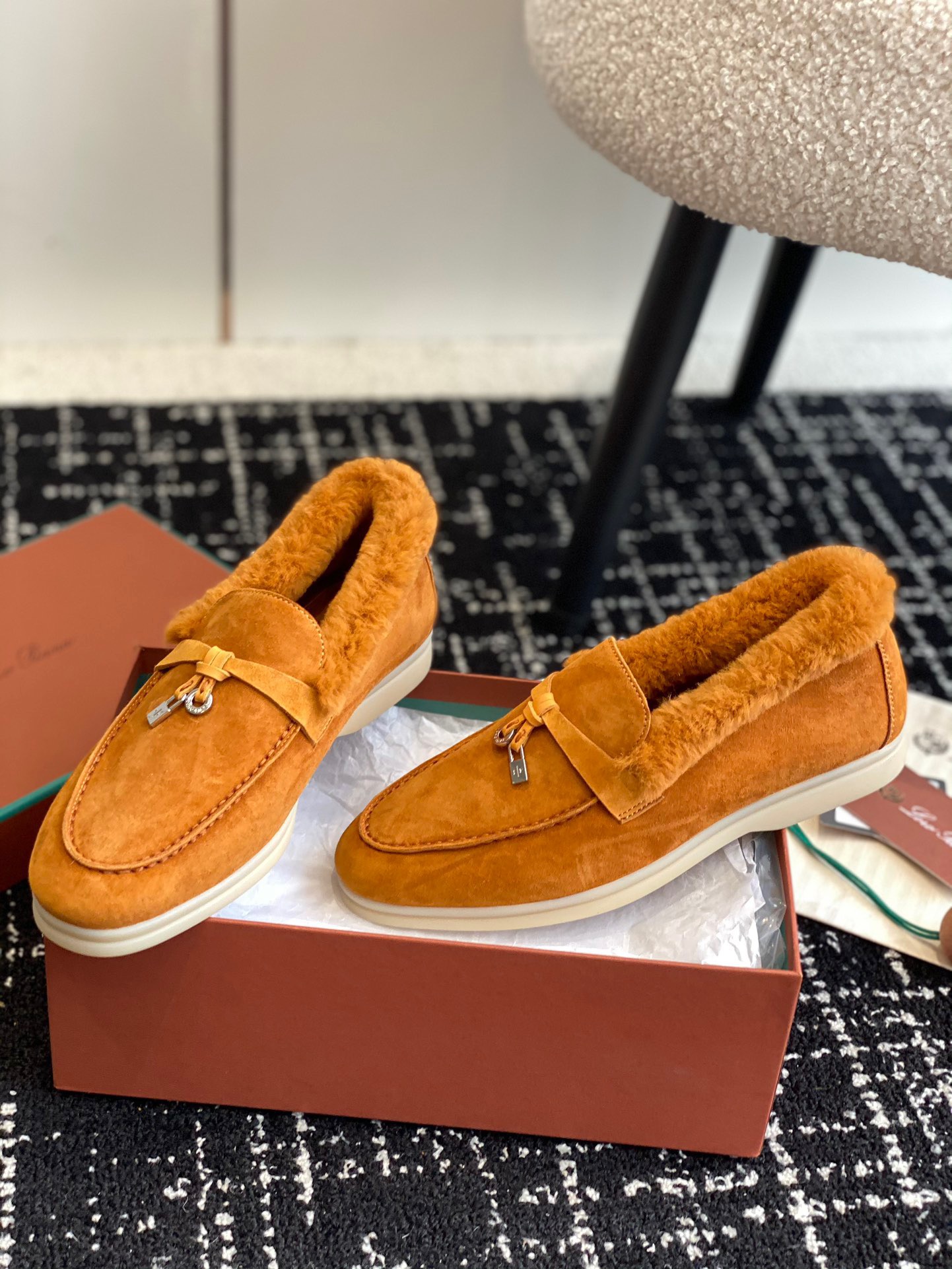 Women L*oro P*iana Top Loafer ()