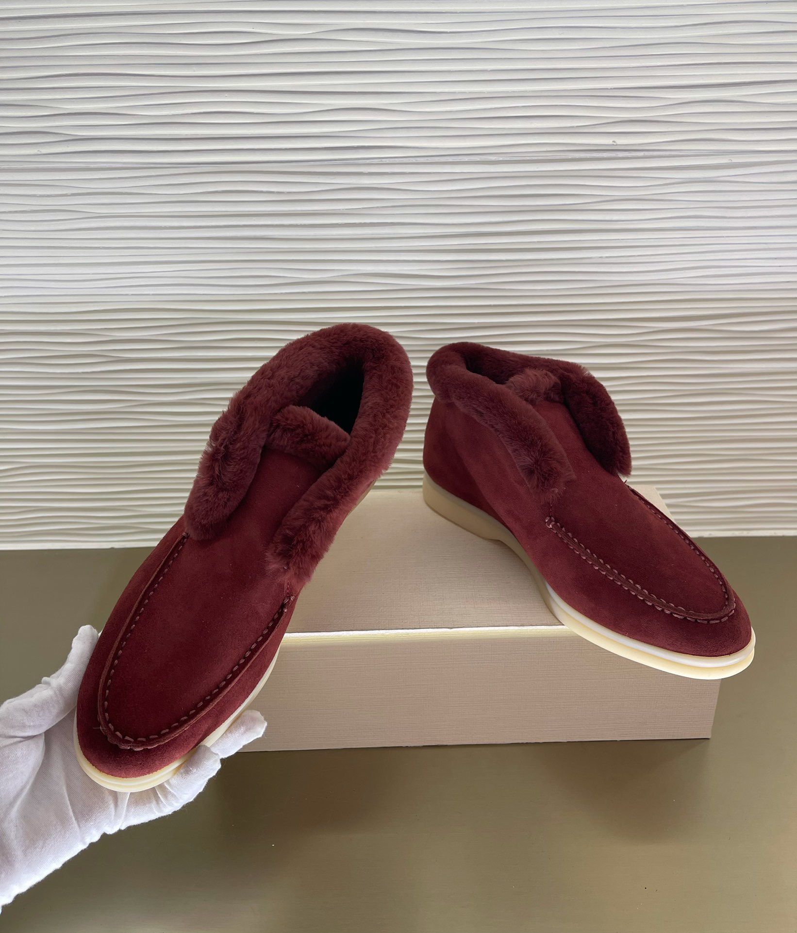 Women L*oro P*iana Top Loafer ()