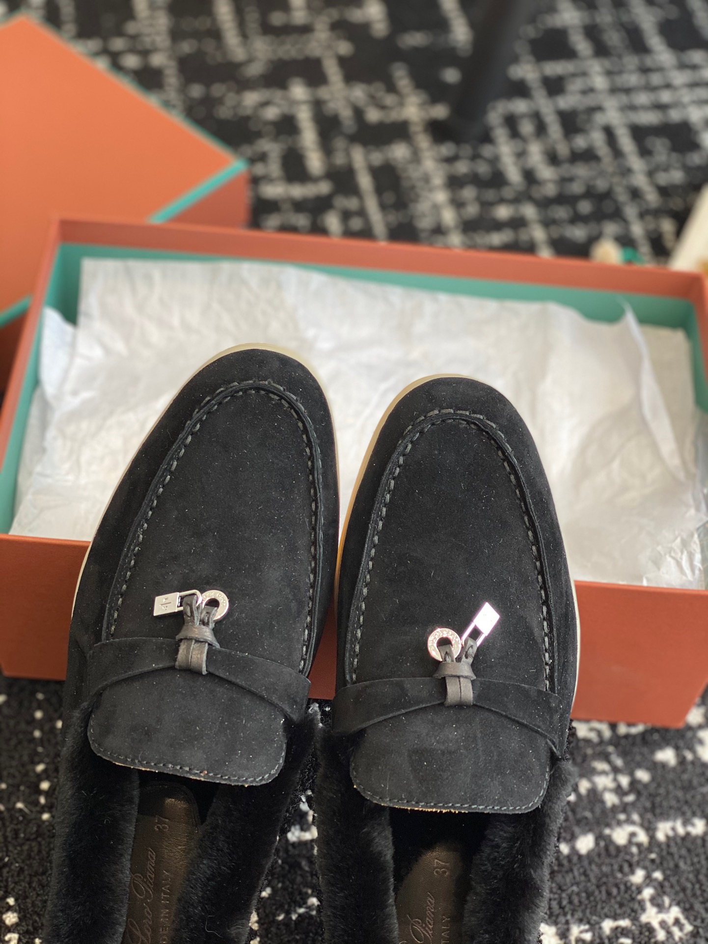 Women L*oro P*iana Top Loafer ()