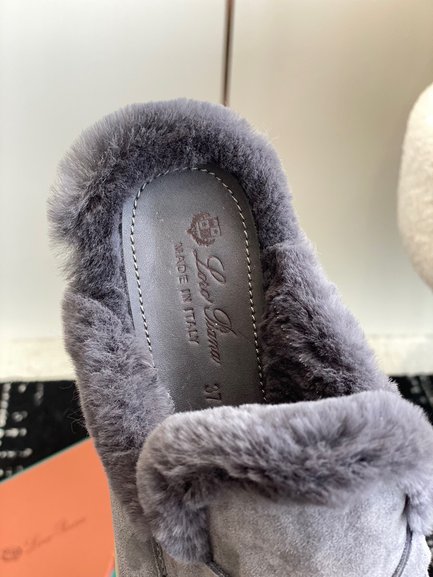 Women L*oro P*iana Top Loafer ()