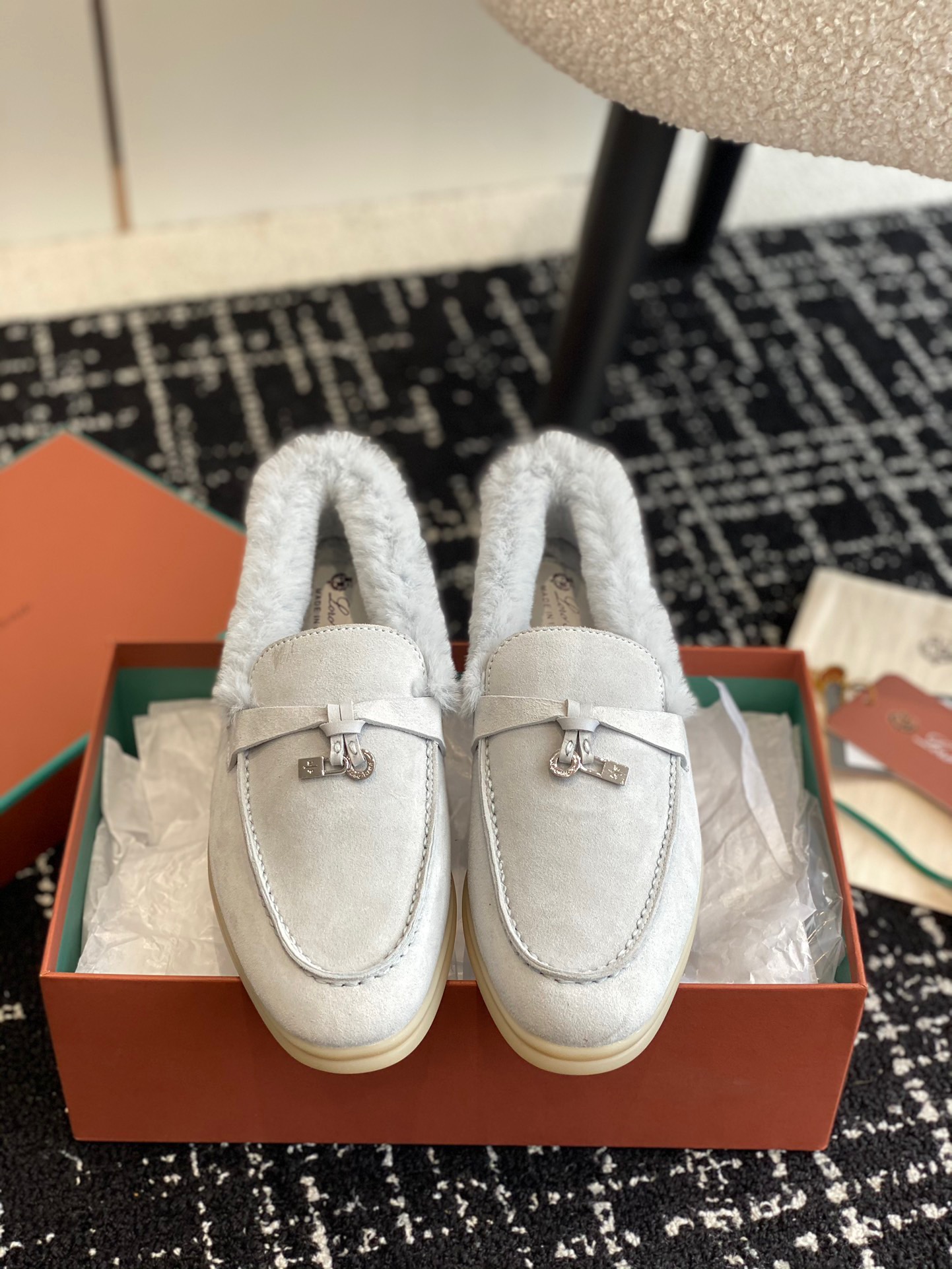 Women L*oro P*iana Top Loafer ()