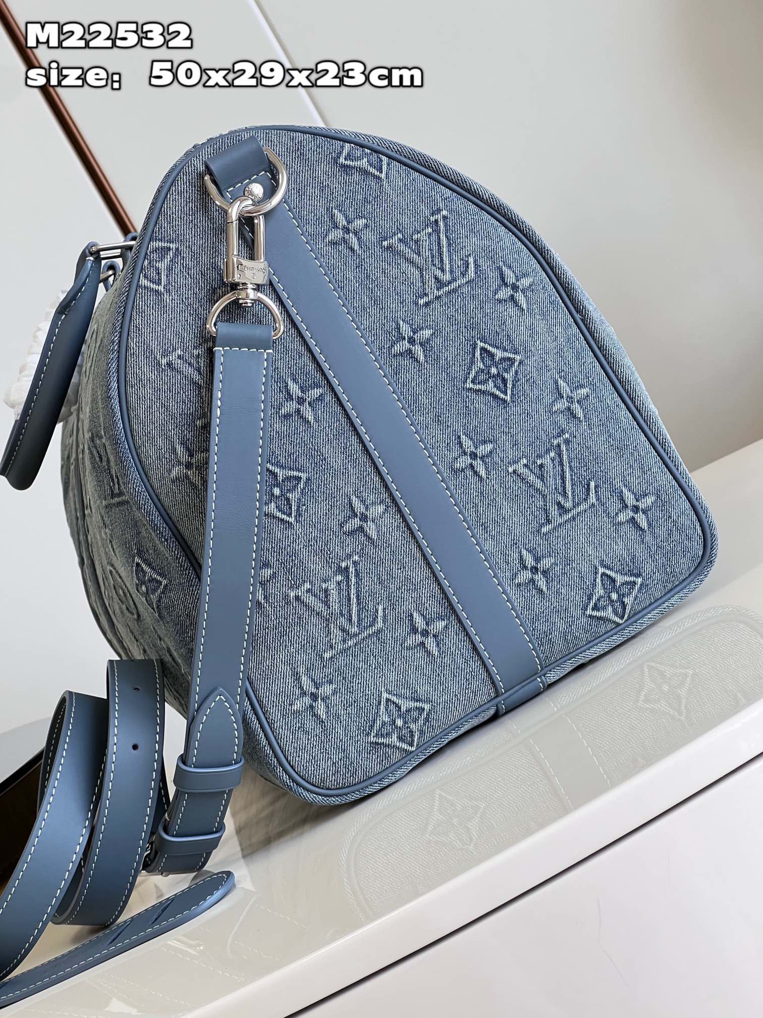L*ouis V*uitton Top Bag m22532
