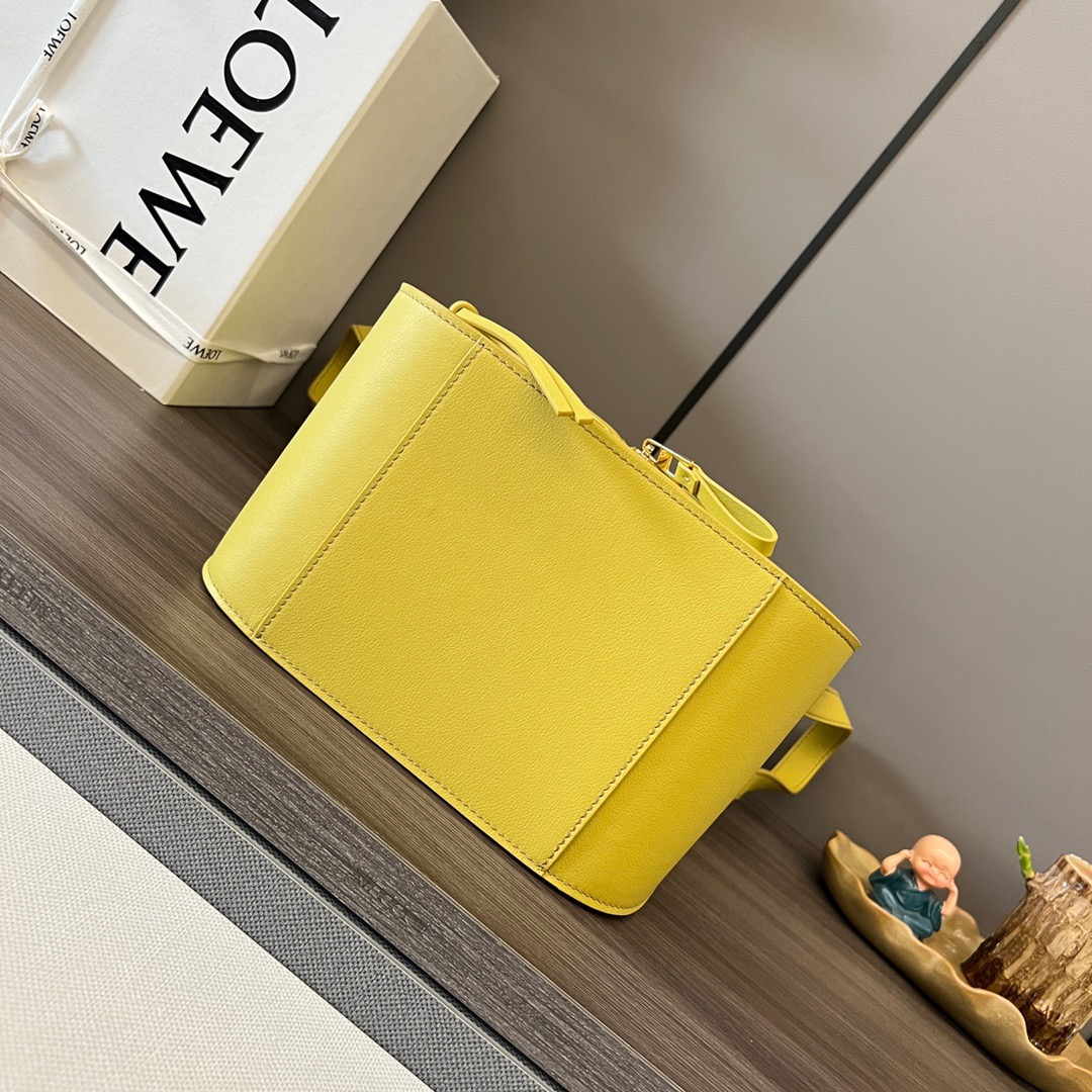 L*oewe Bag 652235 Top Quality