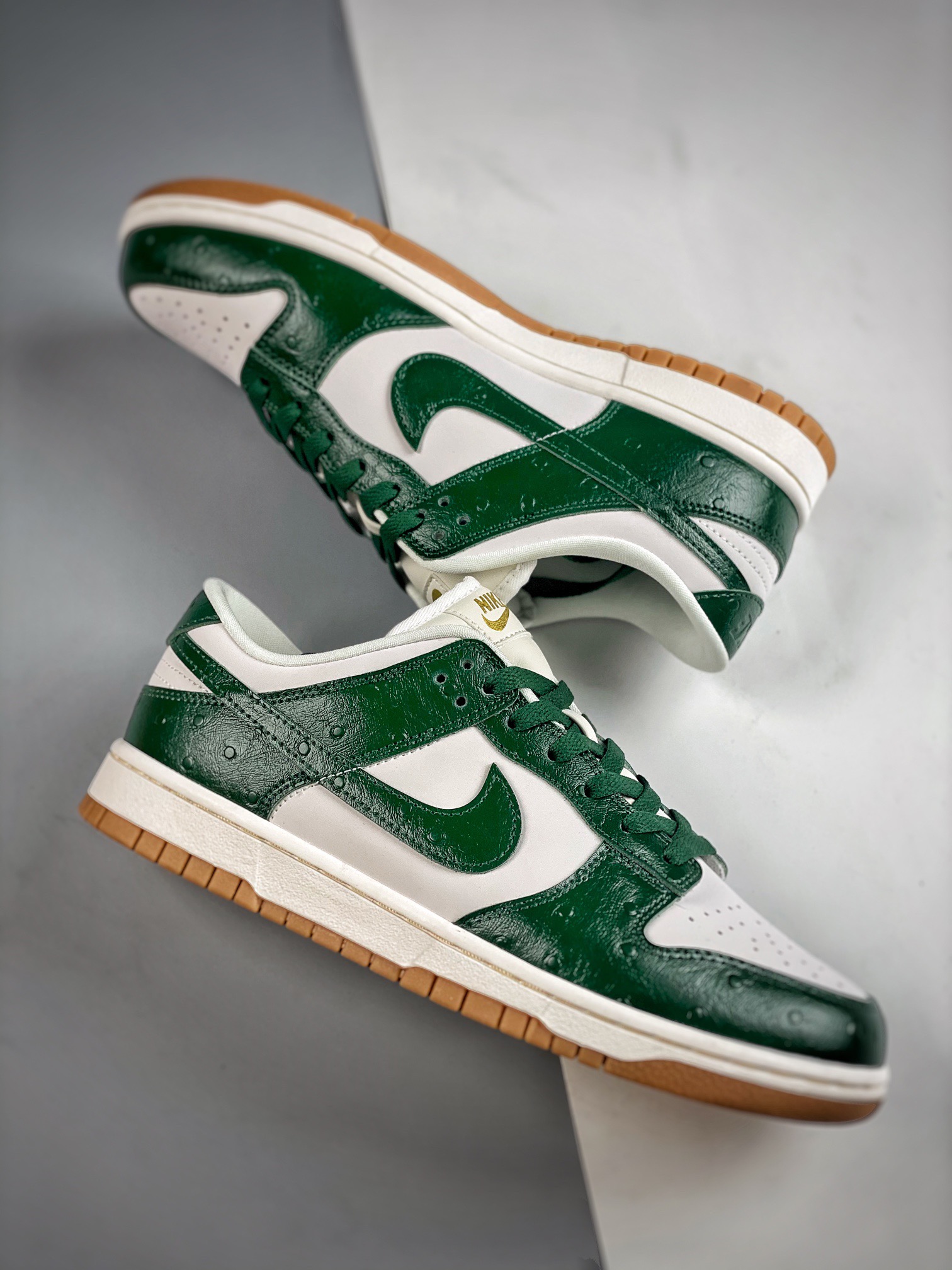 Men Women Nike SB Dunk Low