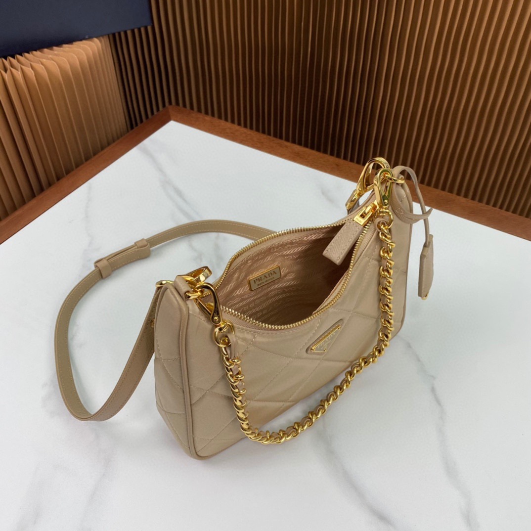 P*rada Bag Top Quality