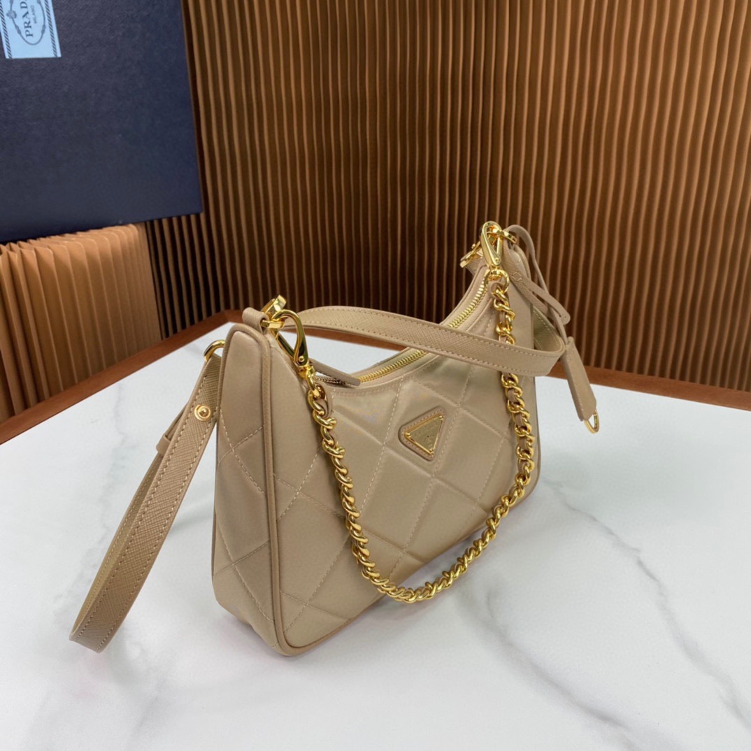 P*rada Bag Top Quality