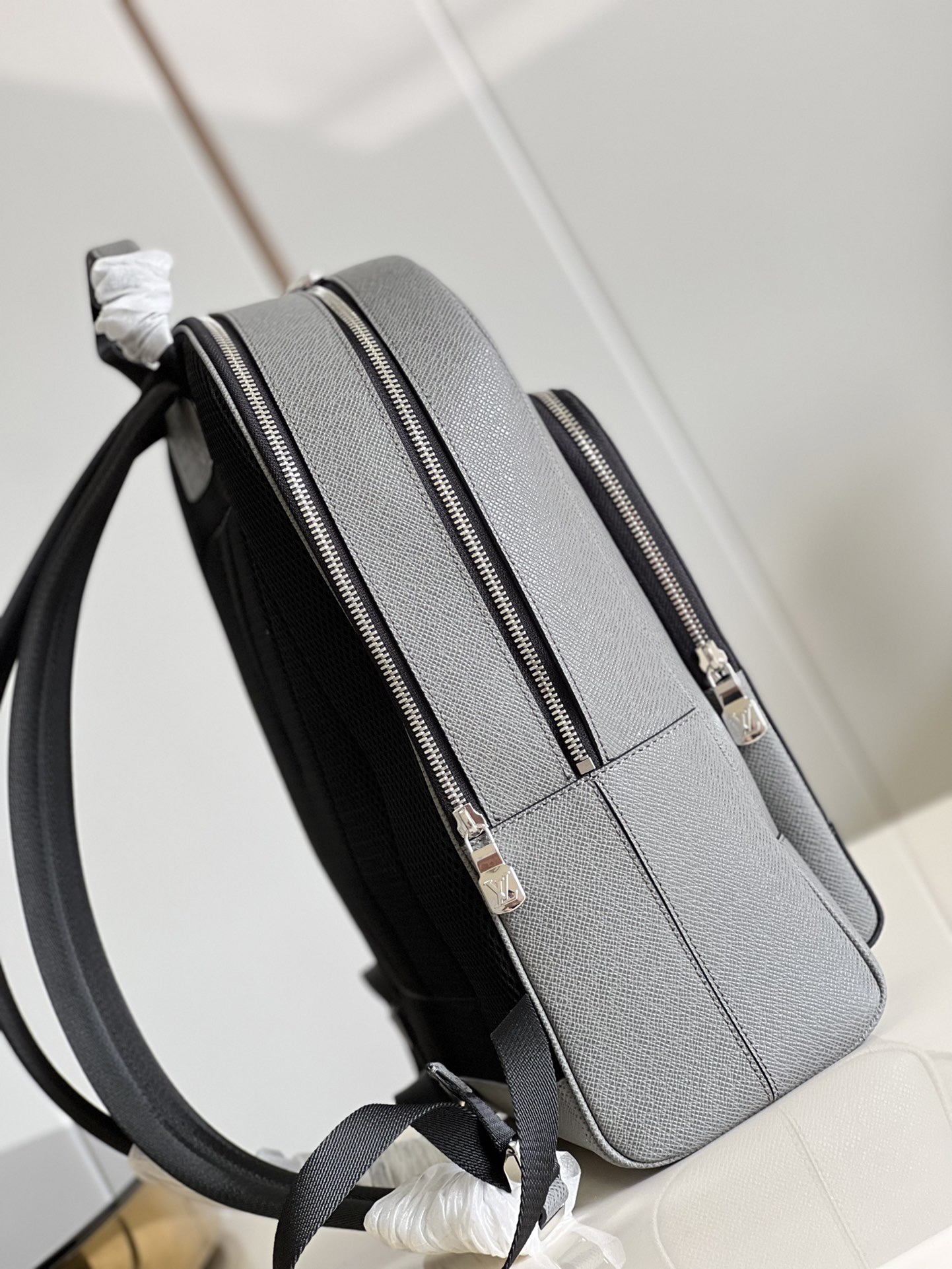 L*ouis V*uitton Top Bag