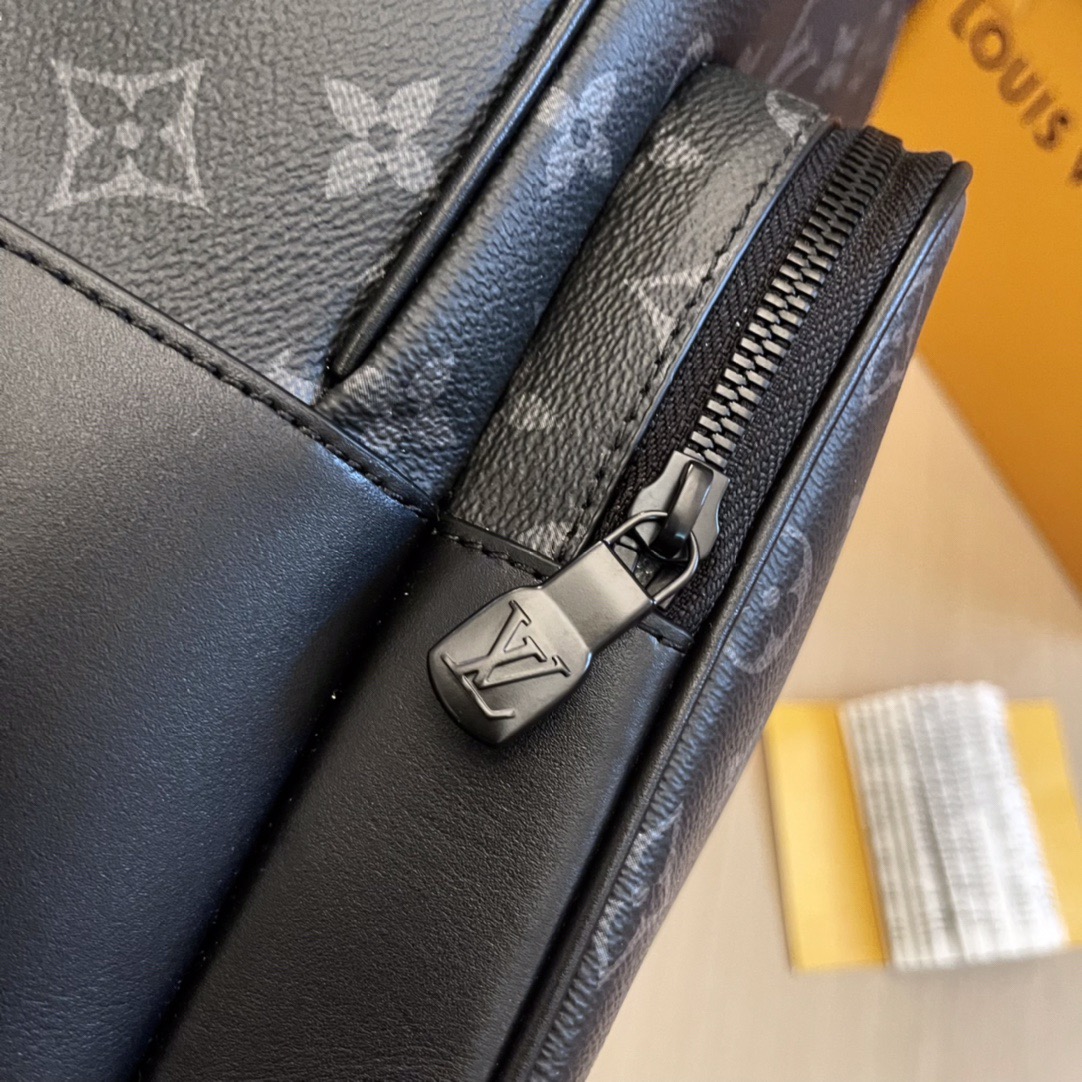 L*ouis V*uitton Top Bag