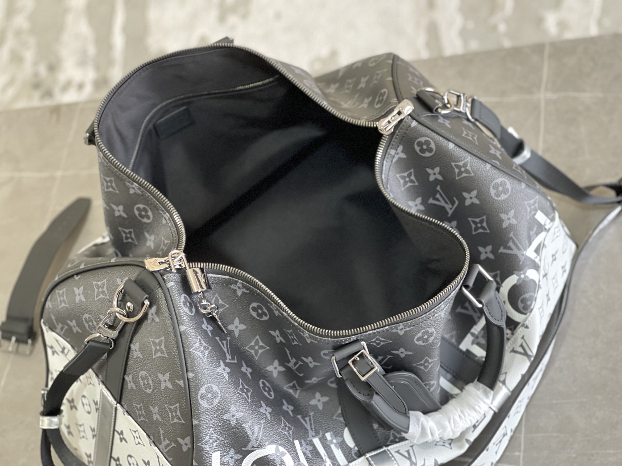 L*ouis V*uitton Top Bag