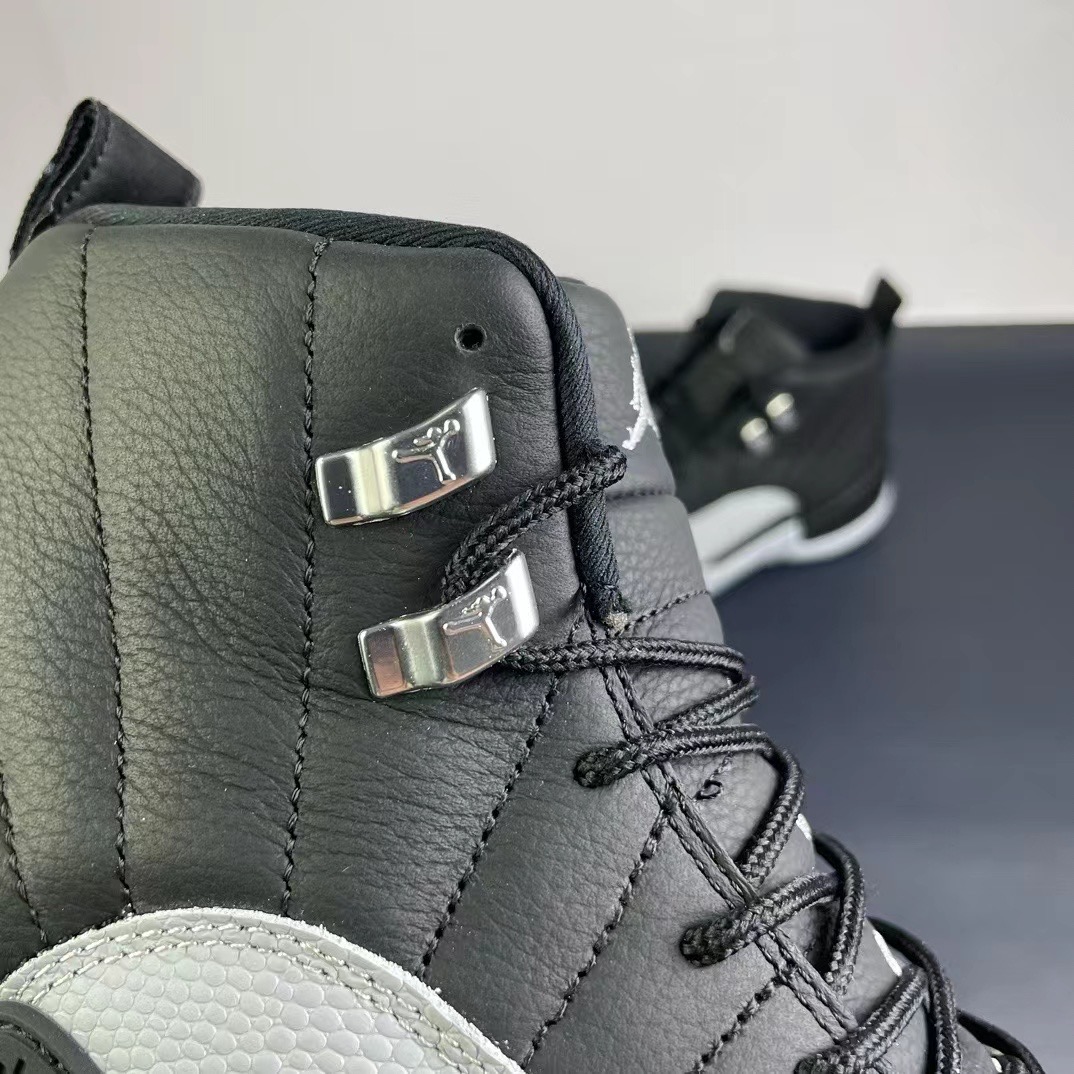Air Jordan 12