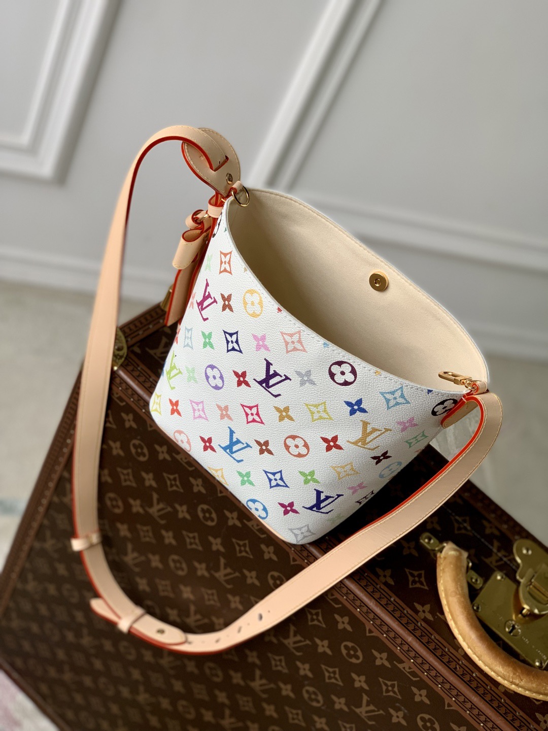 L*ouis V*uitton Top Bag
