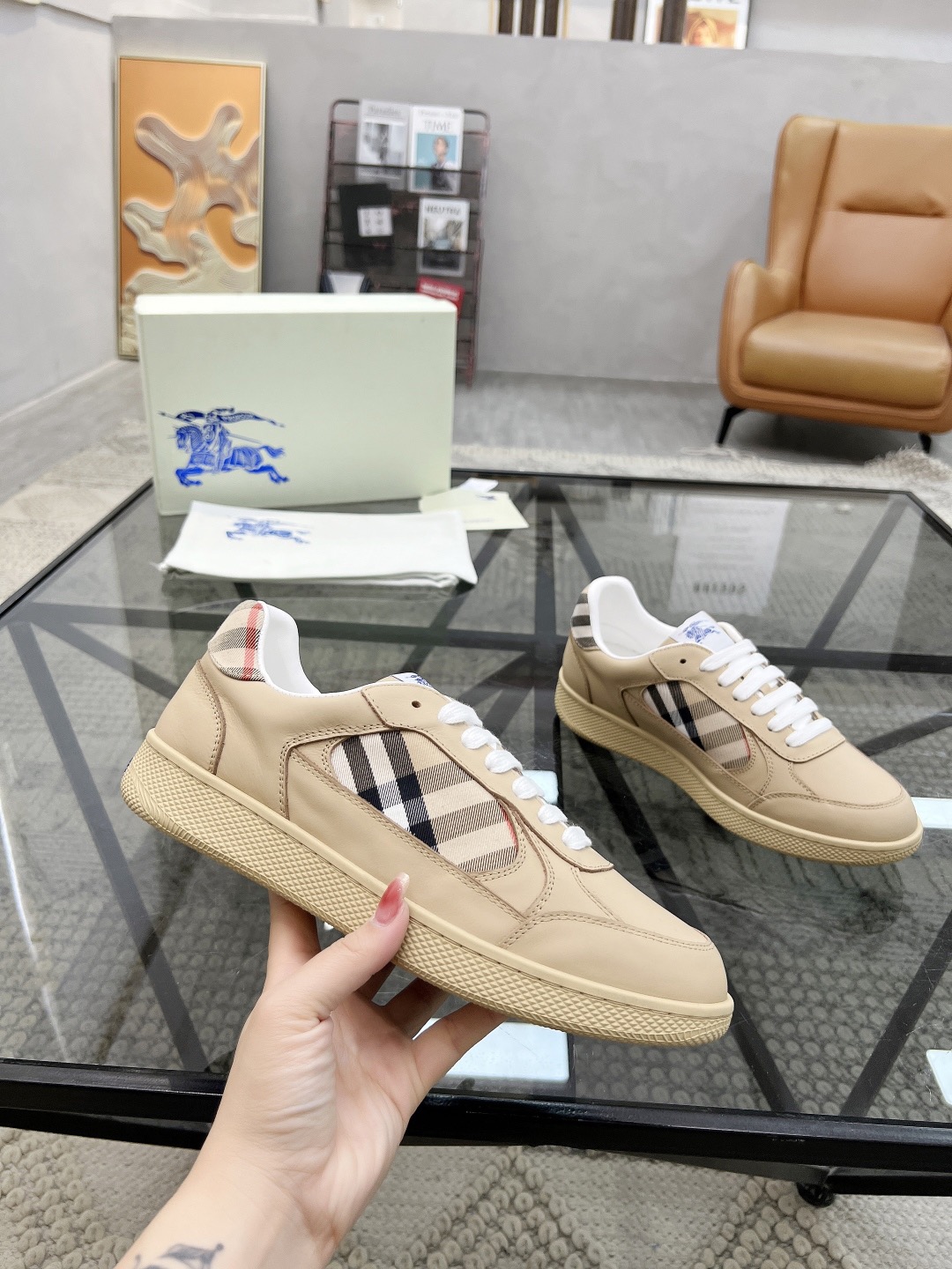 Men B*rberry Sneaker ()