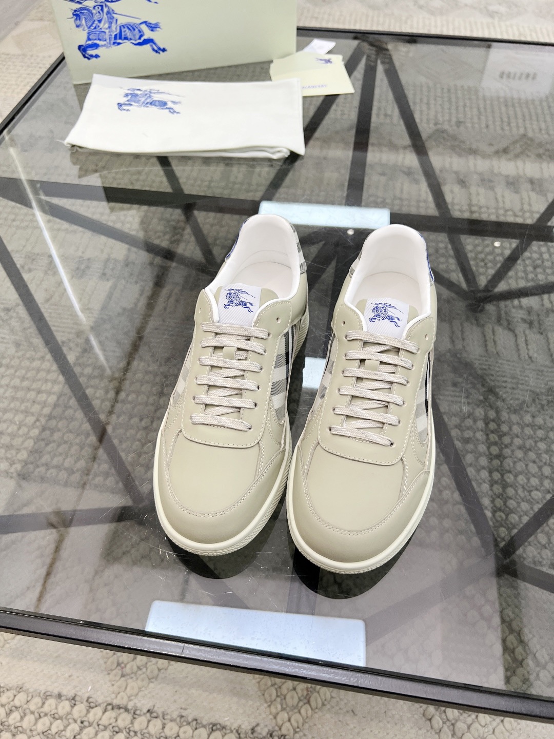 Men B*rberry Sneaker ()