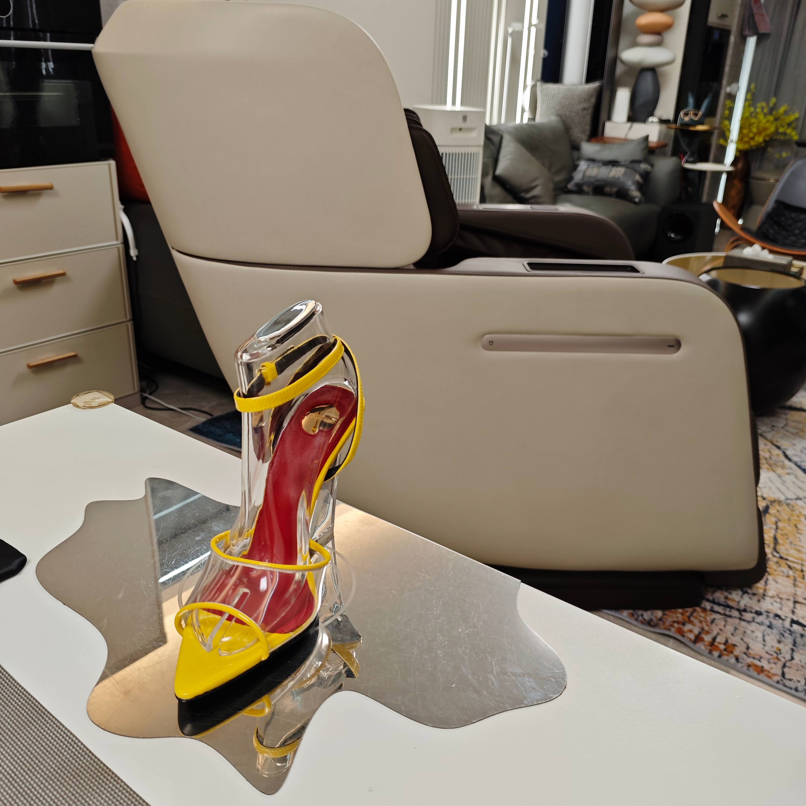 Women Y*SL Top Pumps