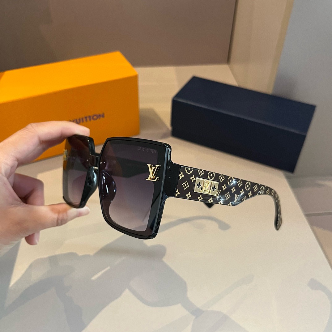 L*ouis V*uitton Glasses