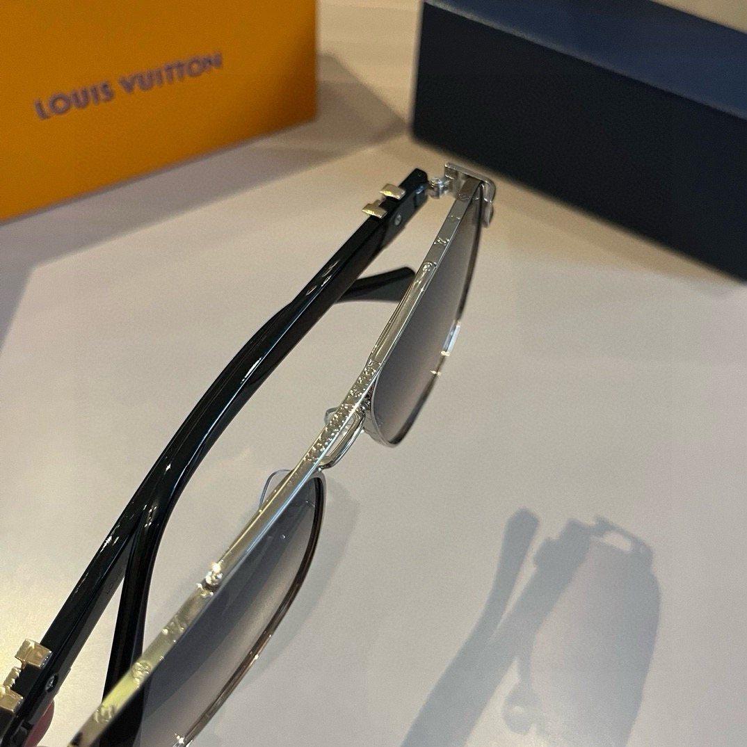 L*ouis V*uitton Glasses
