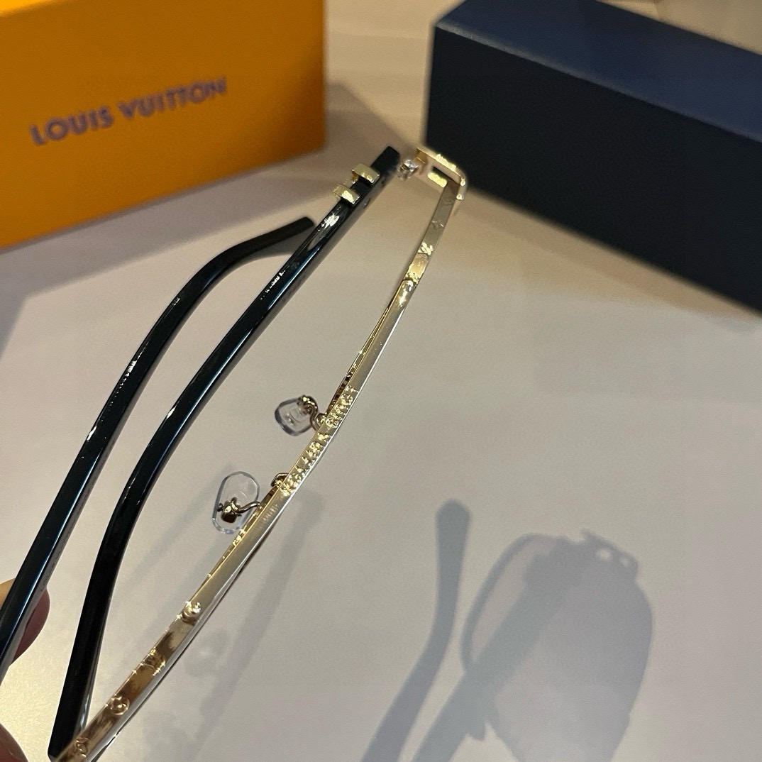 L*ouis V*uitton Glasses