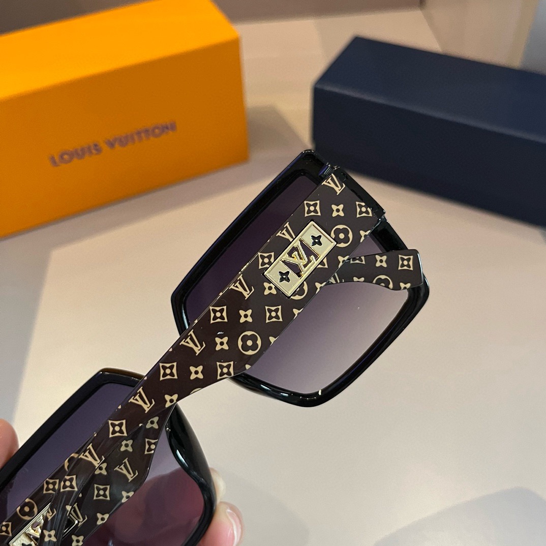 L*ouis V*uitton Glasses