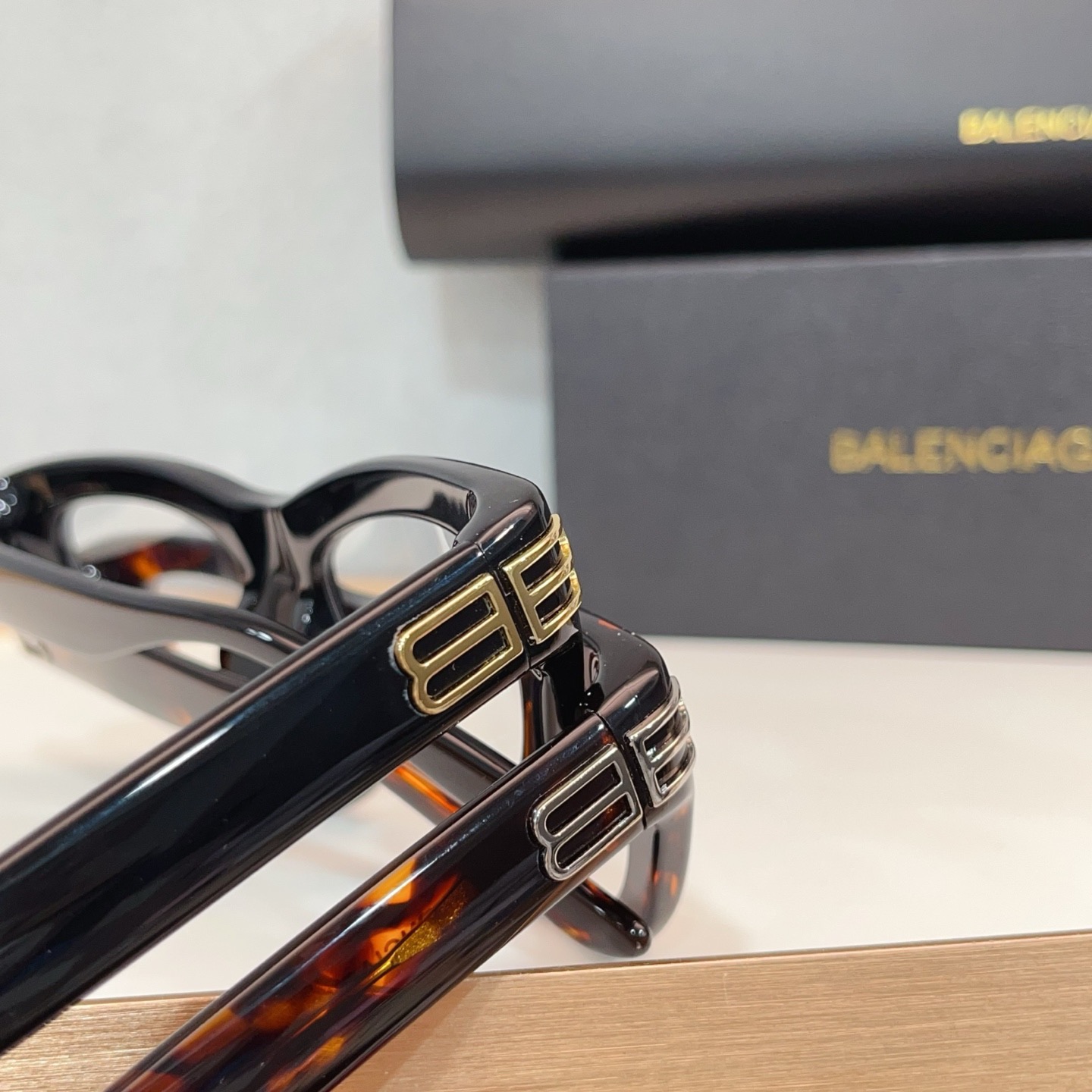Top Quality B*alenciaga Glasses