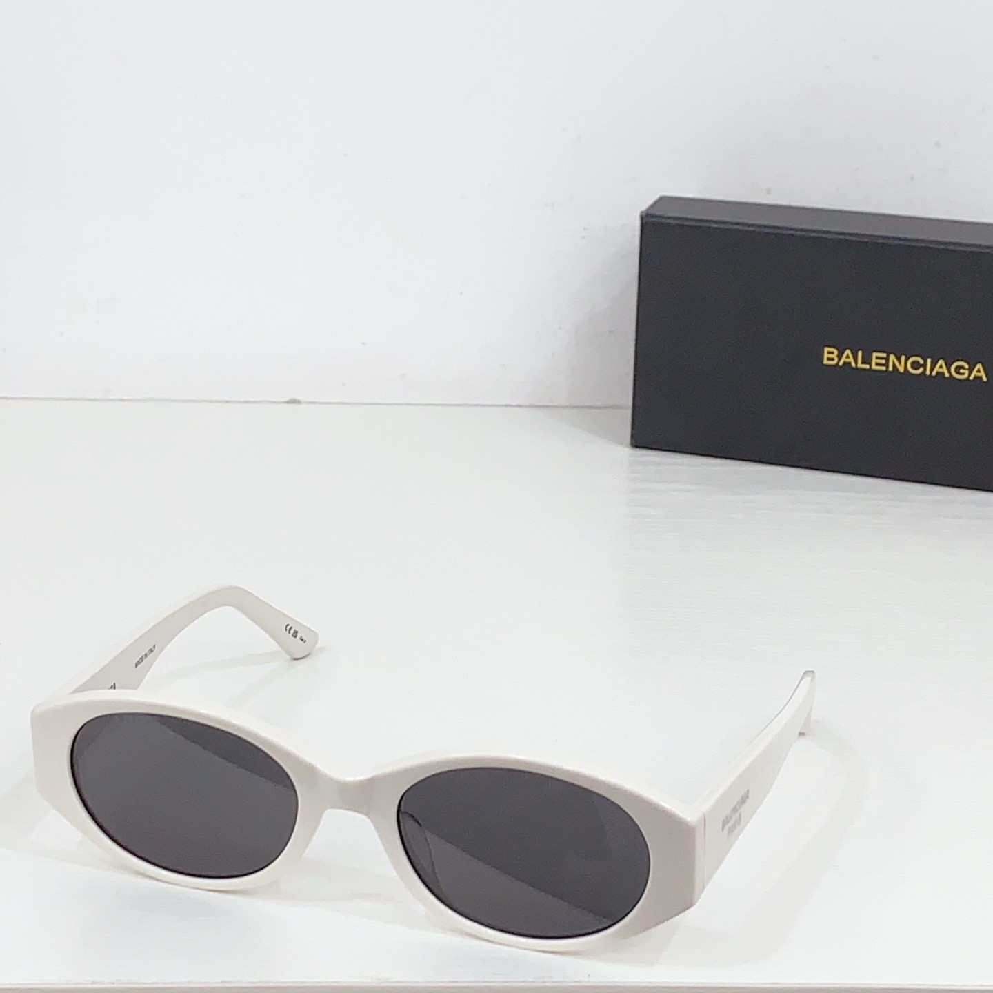 Top Quality B*alenciaga Glasses