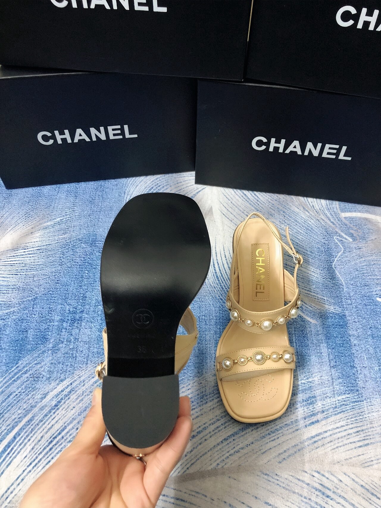 Women Top Quality C*hanel shoes