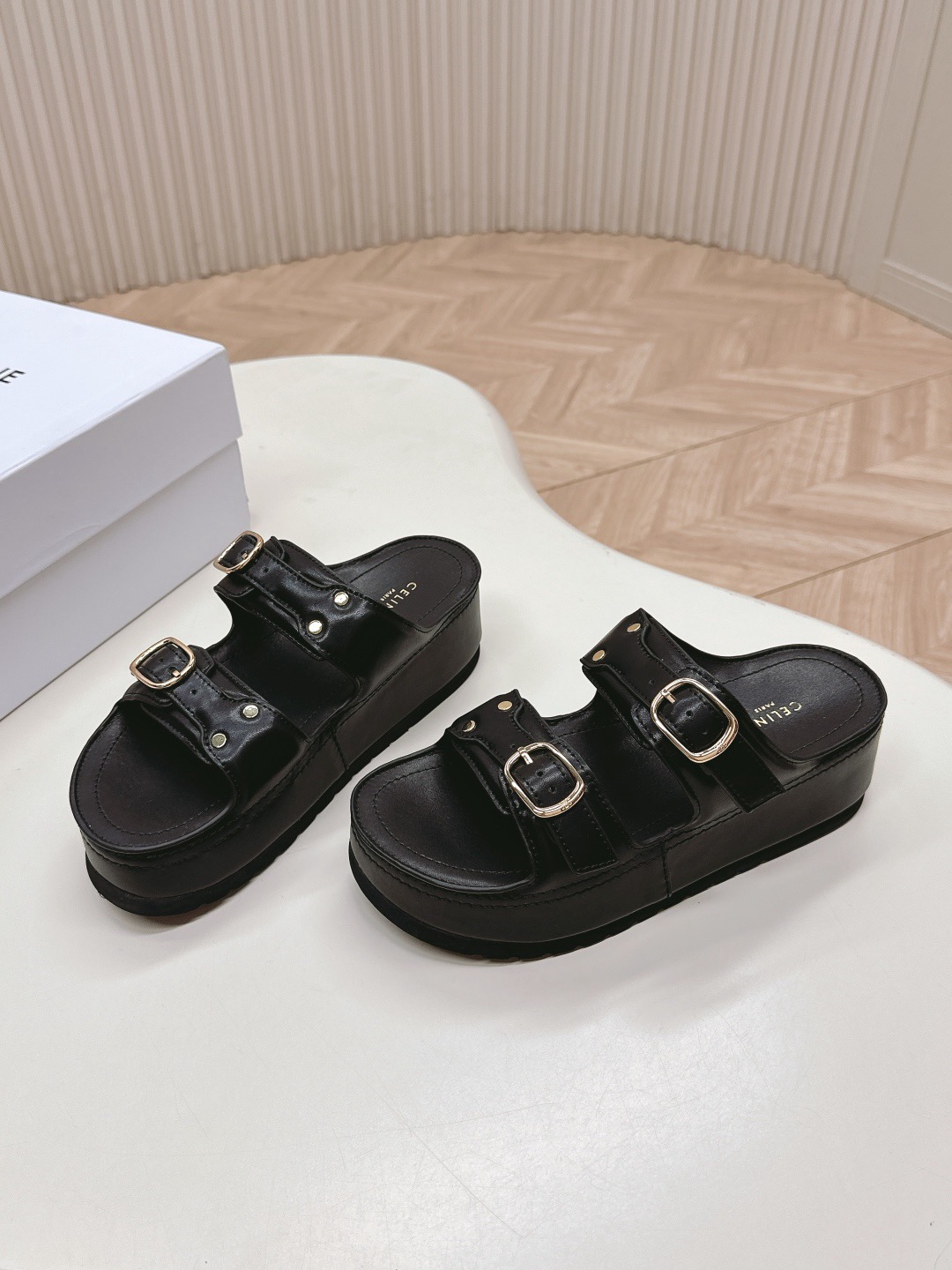 Women Top Quality C*eline shoes