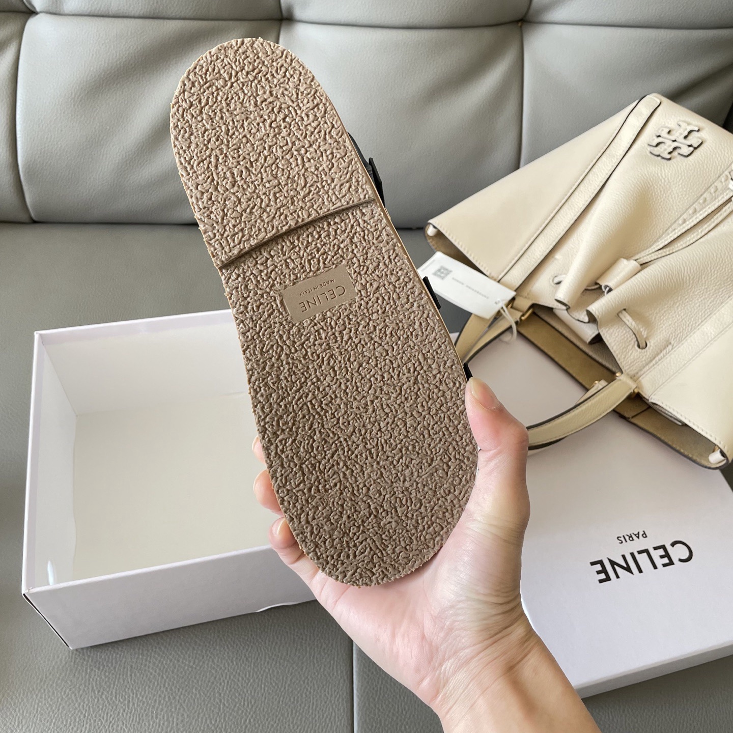 Women Top Quality C*eline shoes