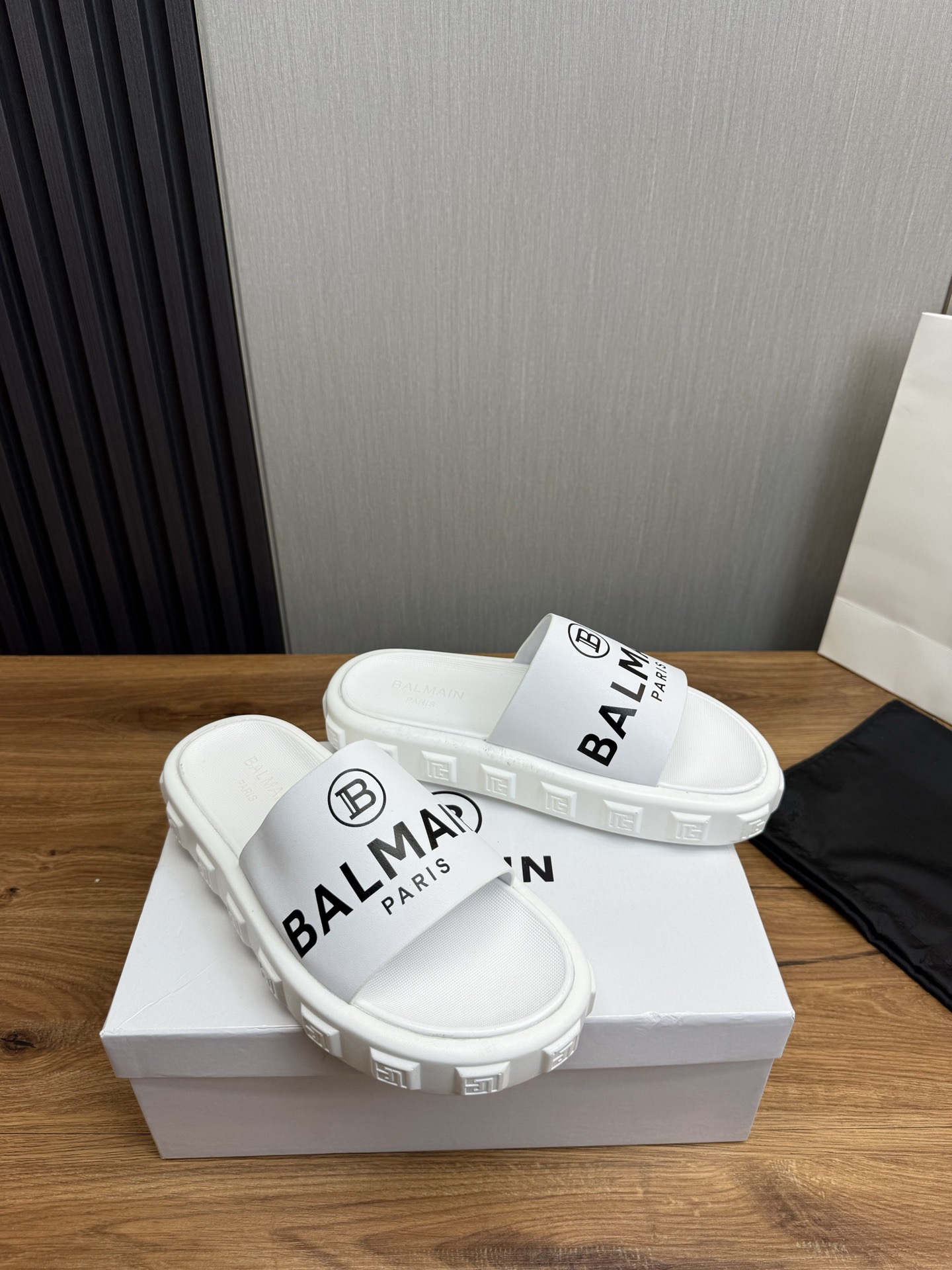 Women Men Top Quality B*almain shoes