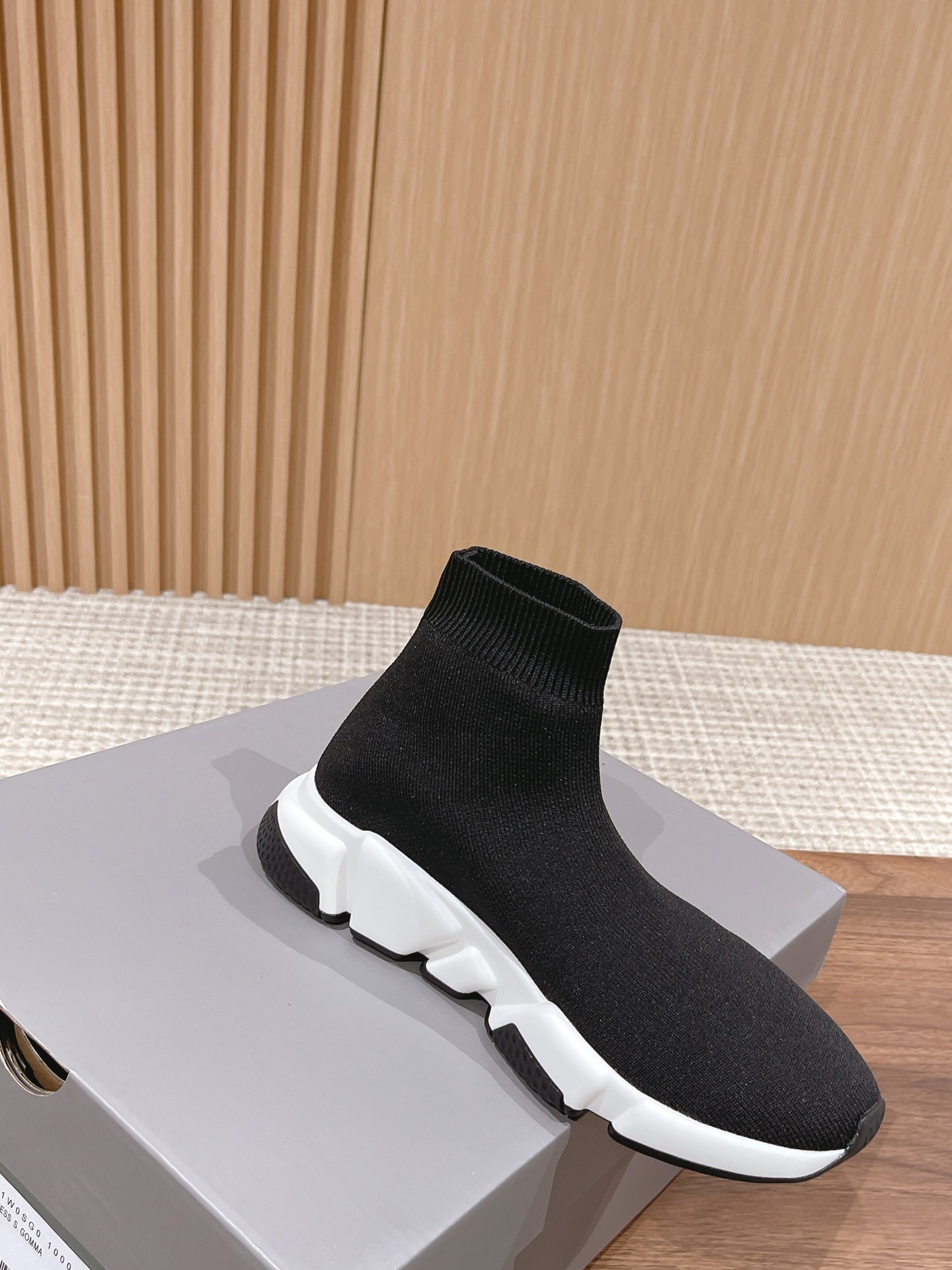 Men Women size 35-45 A*lexander M*cqueen Sneaker Top Quality 1:1